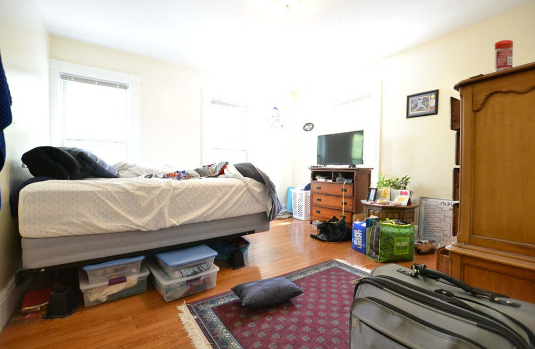 6 bed, 2.5 bath apartment for rent at 8 Sparhawk St Unit 2, Brighton — photo 6 of 10