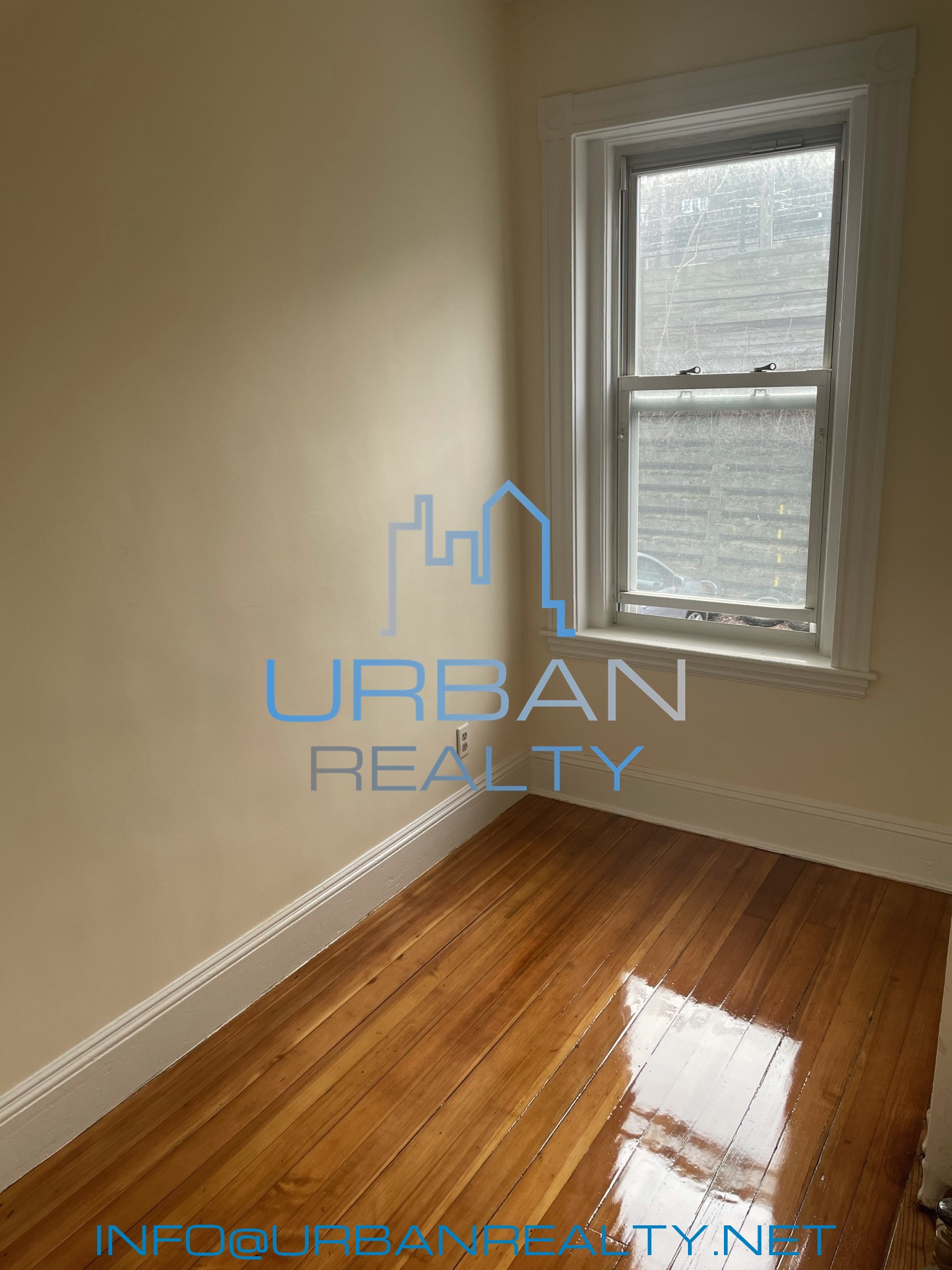3 bed, 2 bath apartment for rent at 24 Strathmore Rd Unit 1, Washington Square — photo 10 of 14