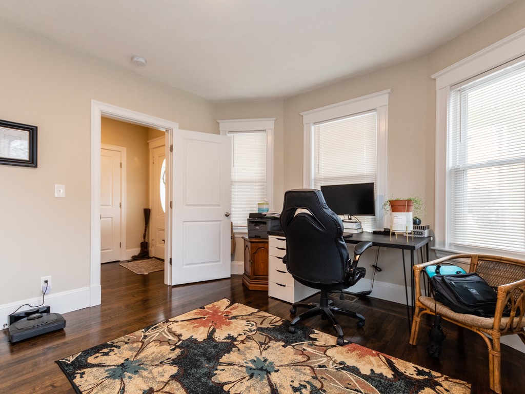 3 bed, 1 bath apartment for rent at 80 Lexington St Unit 1, Watertown — photo 17 of 22