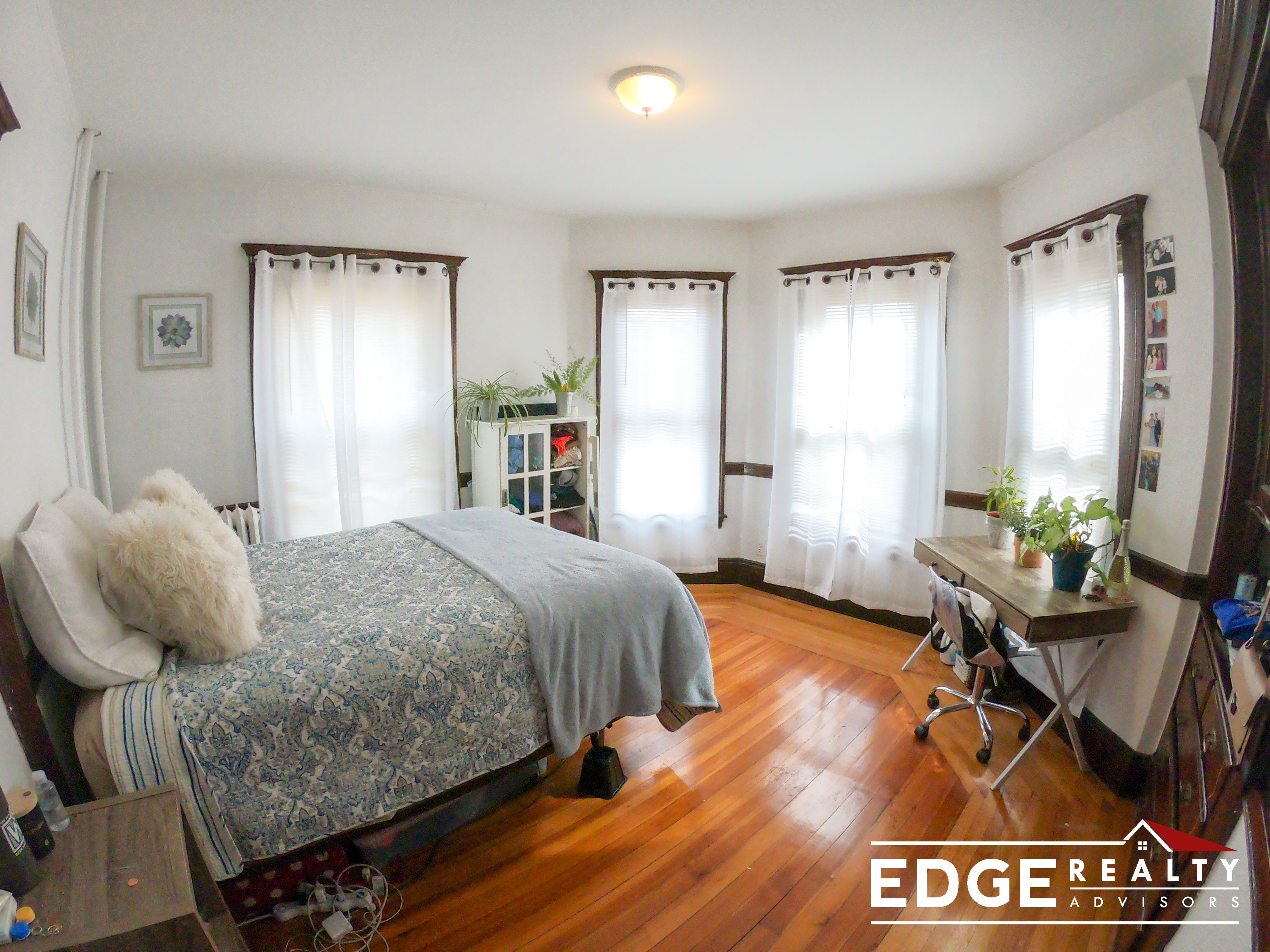 4 bed, 1 bath apartment for rent at 69 Oak Square Ave Unit 2, Brighton — photo 9 of 11