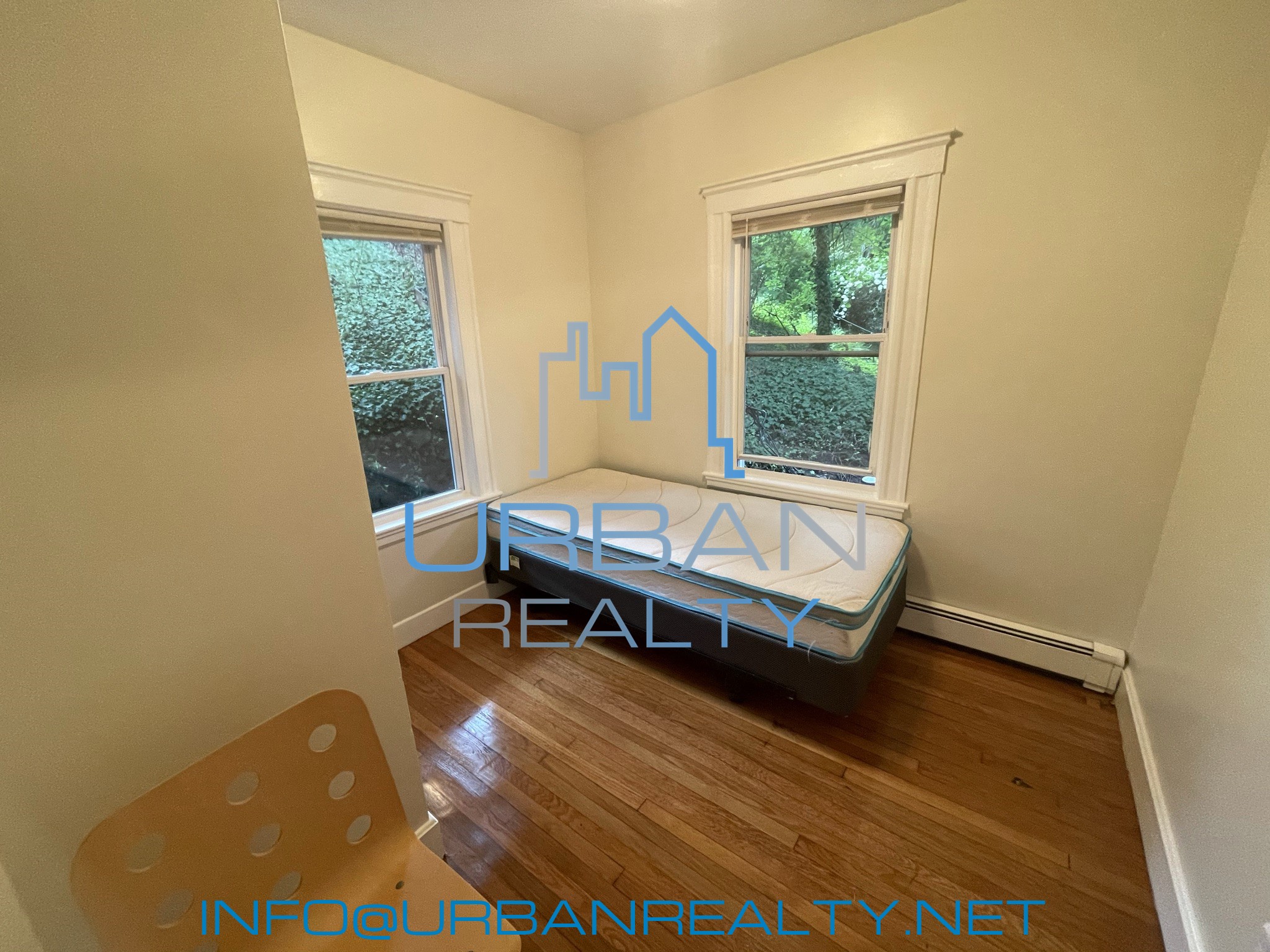6 bed, 2.5 bath apartment for rent at 62 Algonquin Rd Unit 1, Newton — photo 11 of 16