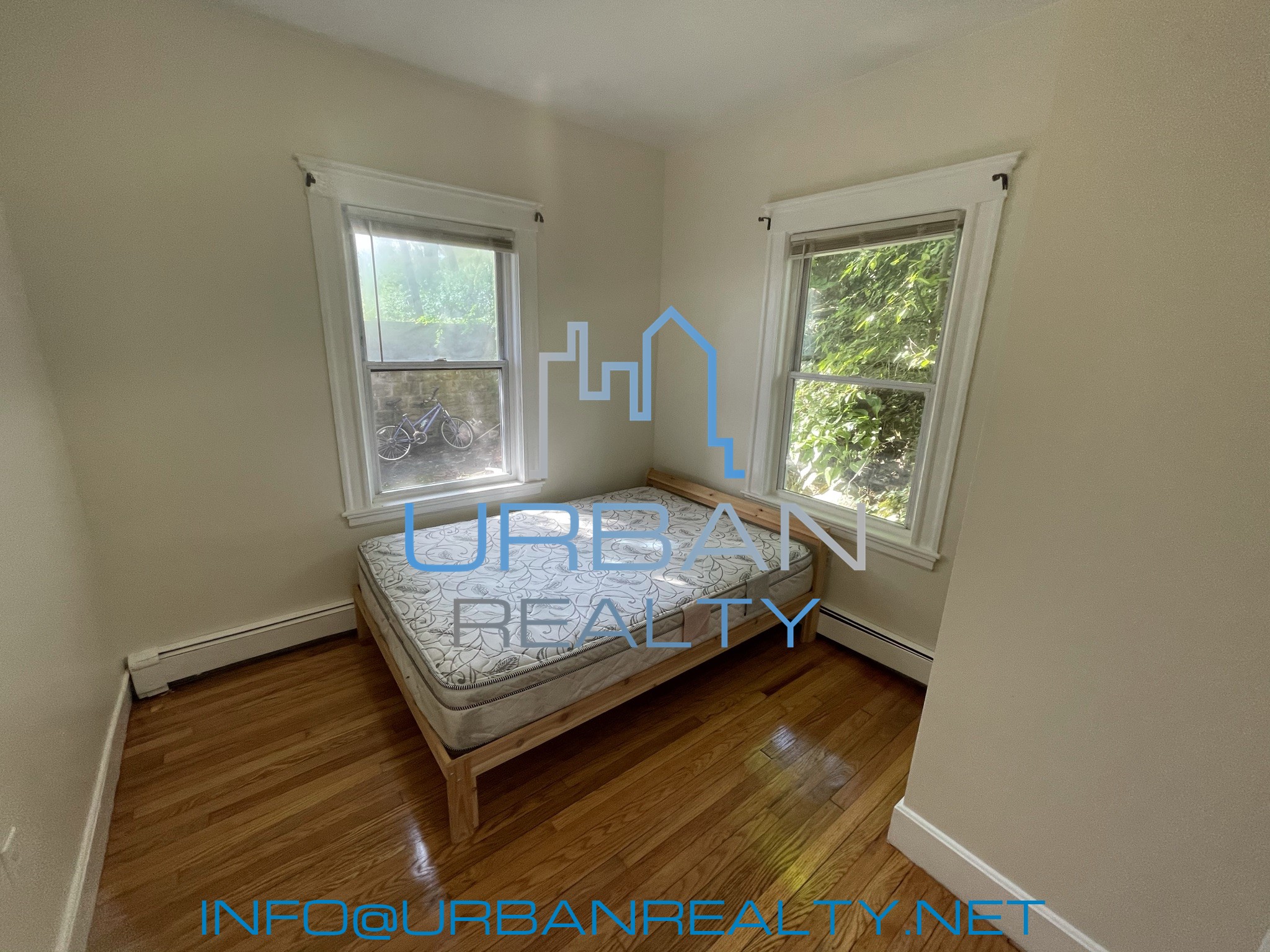 6 bed, 2.5 bath apartment for rent at 62 Algonquin Rd Unit 1, Newton — photo 12 of 16