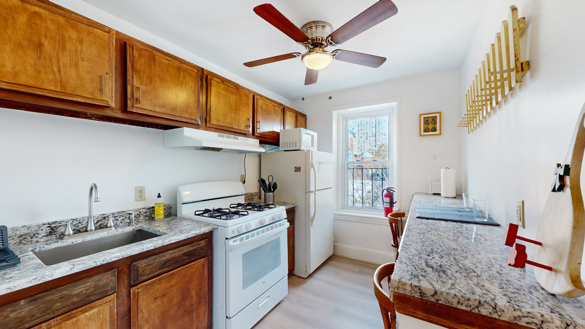 1.5 bed, 1 bath apartment for rent at 2 Durham St Unit PH, Back Bay — photo 2 of 9