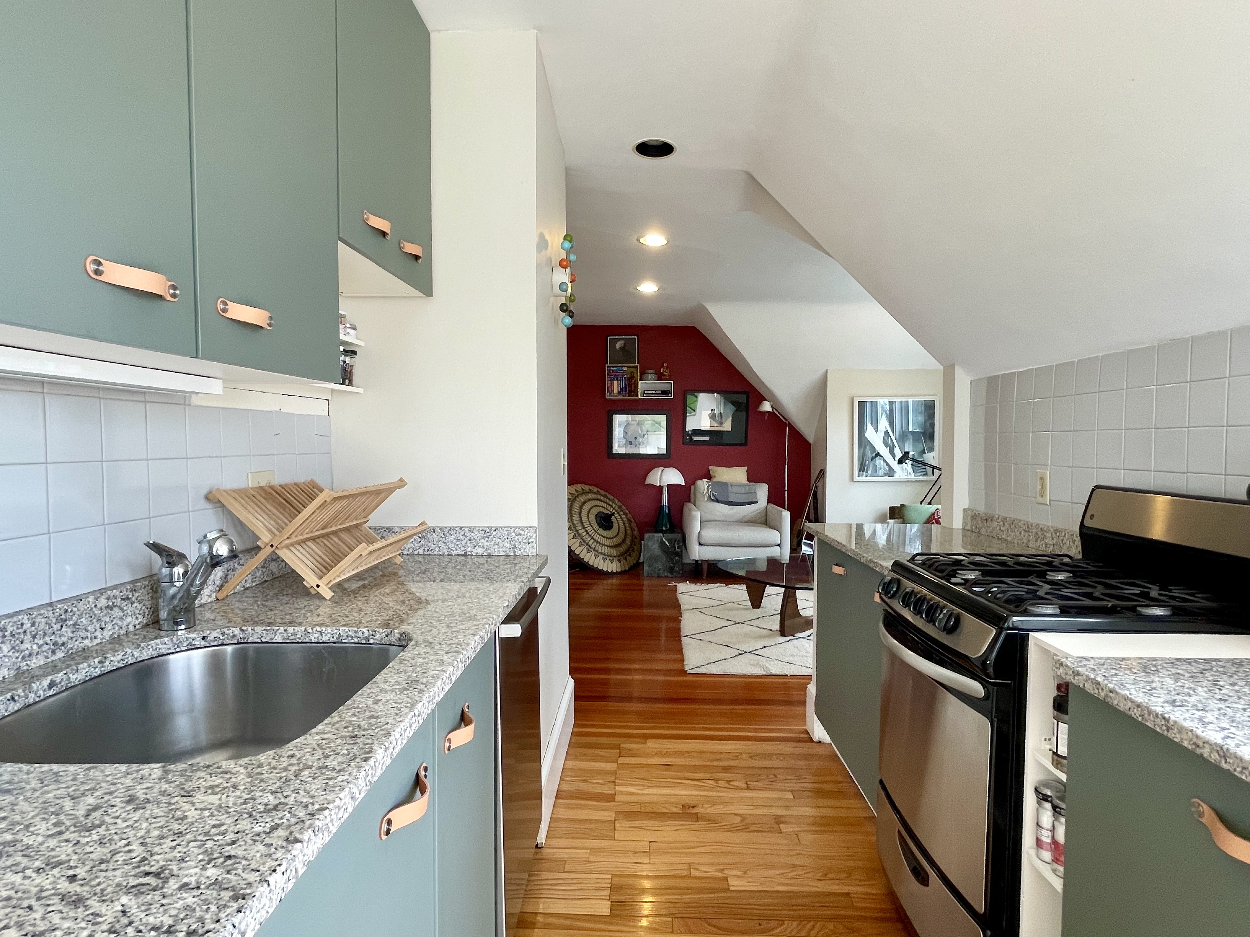 2 bed, 1 bath apartment for rent at 33 Royal Ave Unit 3, West Cambridge — photo 4 of 15