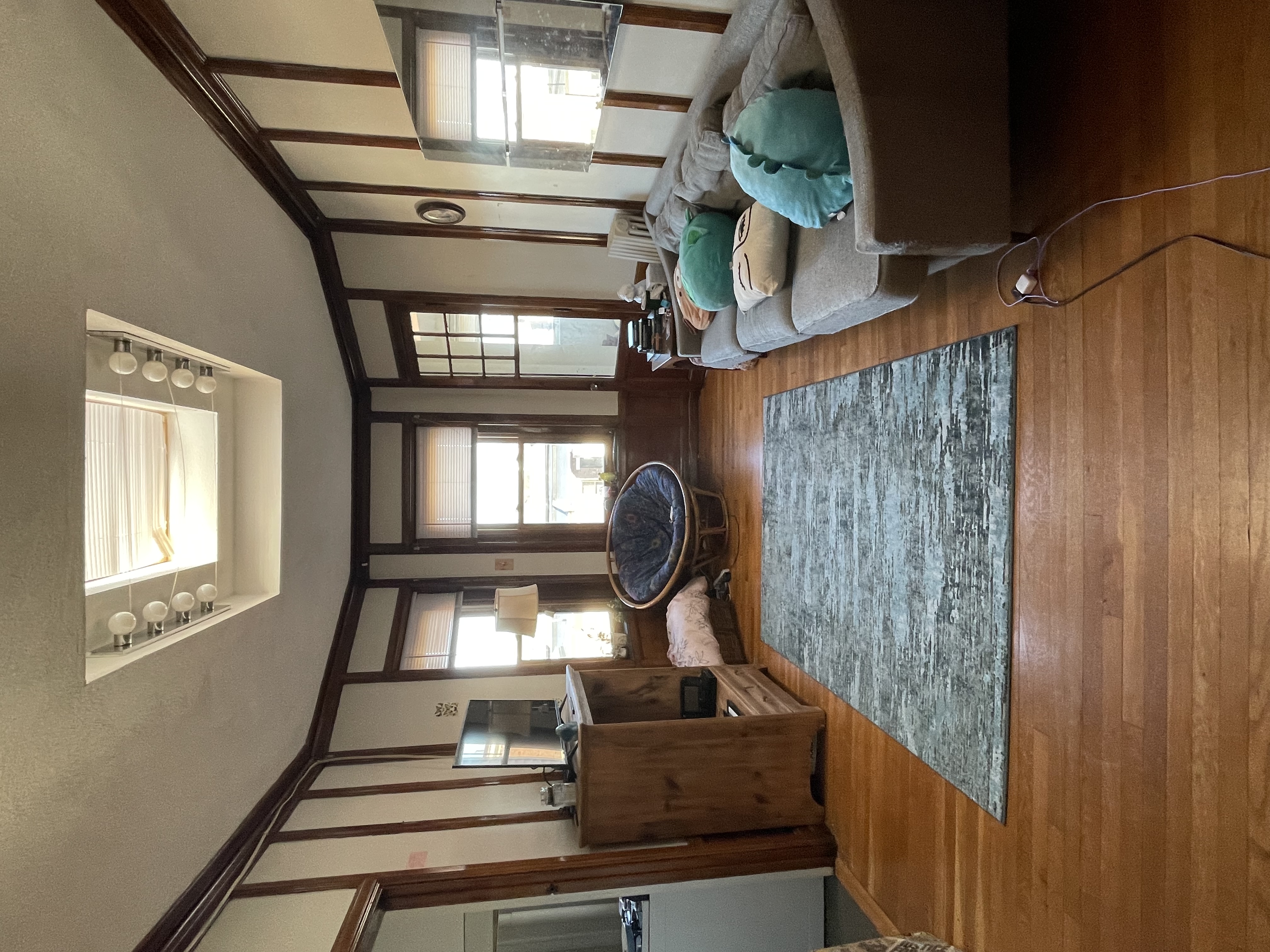 2 bed, 1 bath apartment for rent at 1255 Commonwealth Ave Unit 8, Brighton — photo 1 of 8