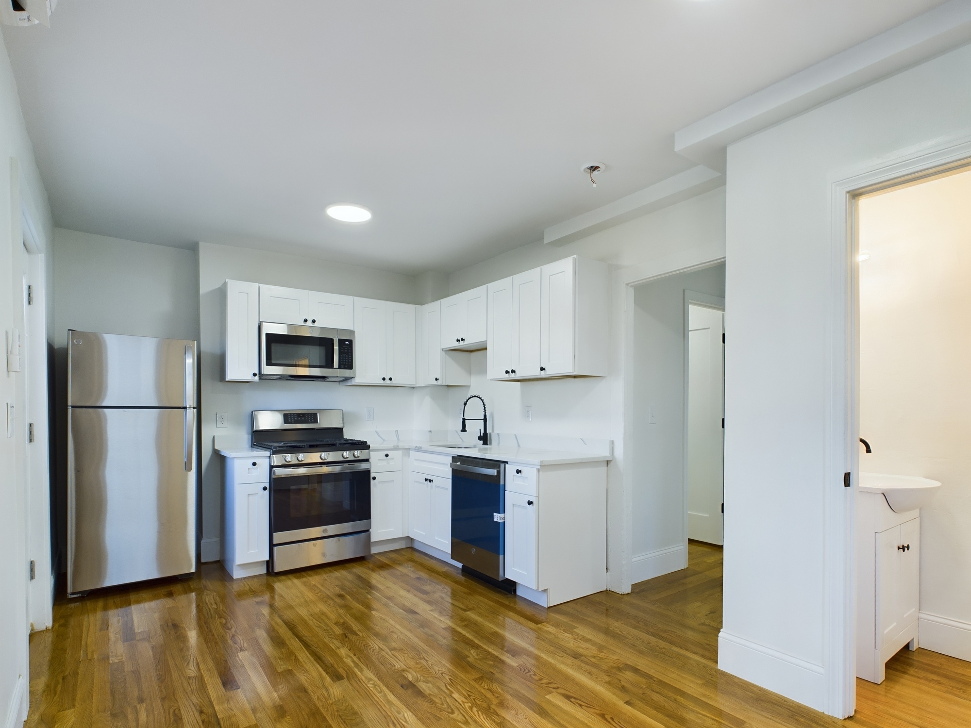 2 bed, 1.5 bath apartment for rent at 35 South St Unit 1, Foxborough — photo 1 of 12