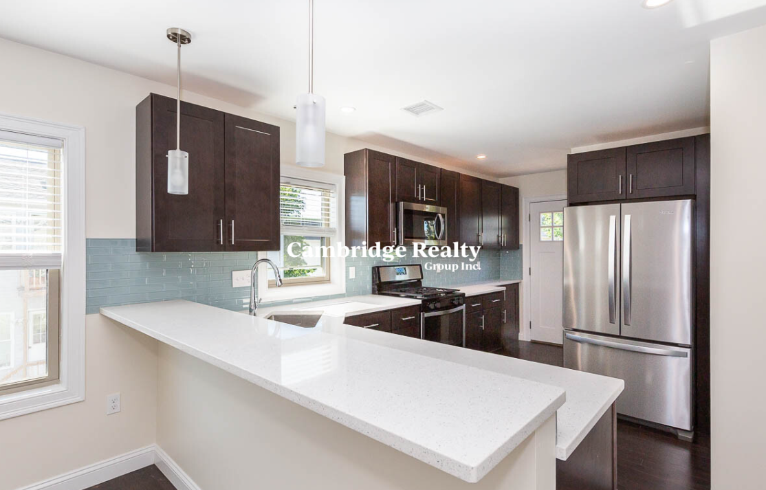 4 bed, 4+ bath apartment for rent at 39 Harvard St Unit 2A, Medford — photo 2 of 19