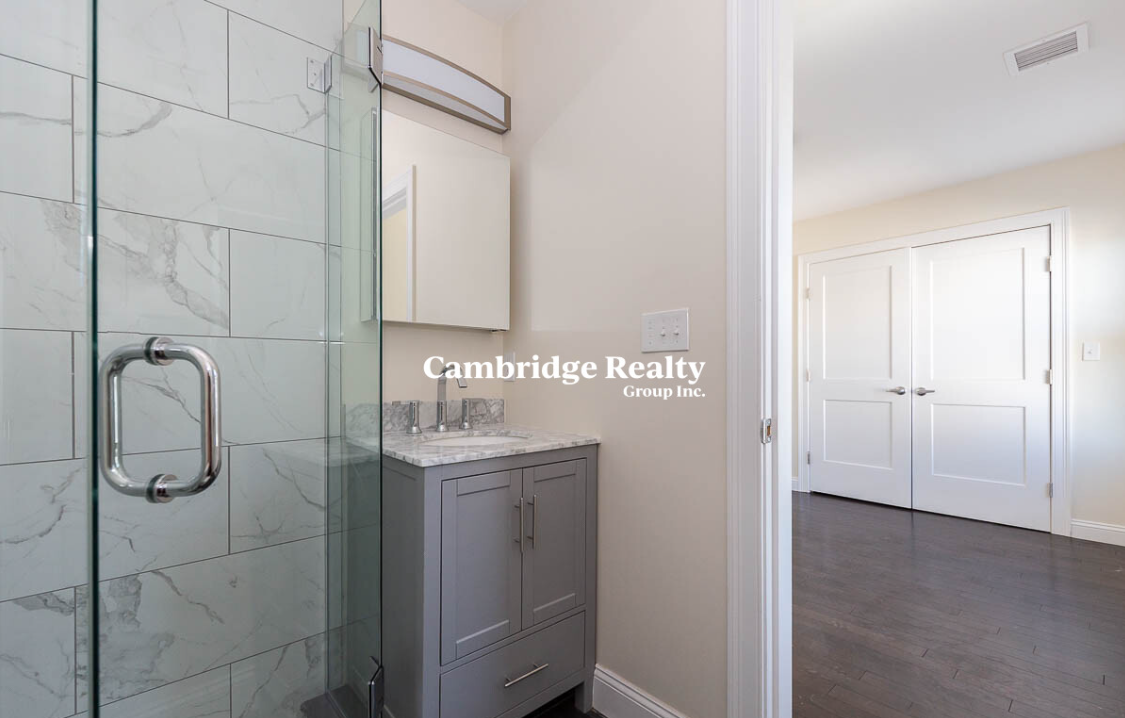 4 bed, 4+ bath apartment for rent at 39 Harvard St Unit 2A, Medford — photo 17 of 19