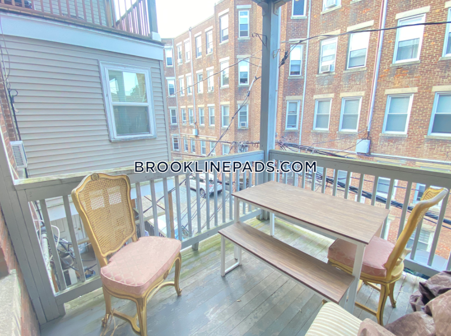 4 bed, 2 bath apartment for rent at 1890 Beacon St Unit 2, Coolidge Corner — photo 3 of 10