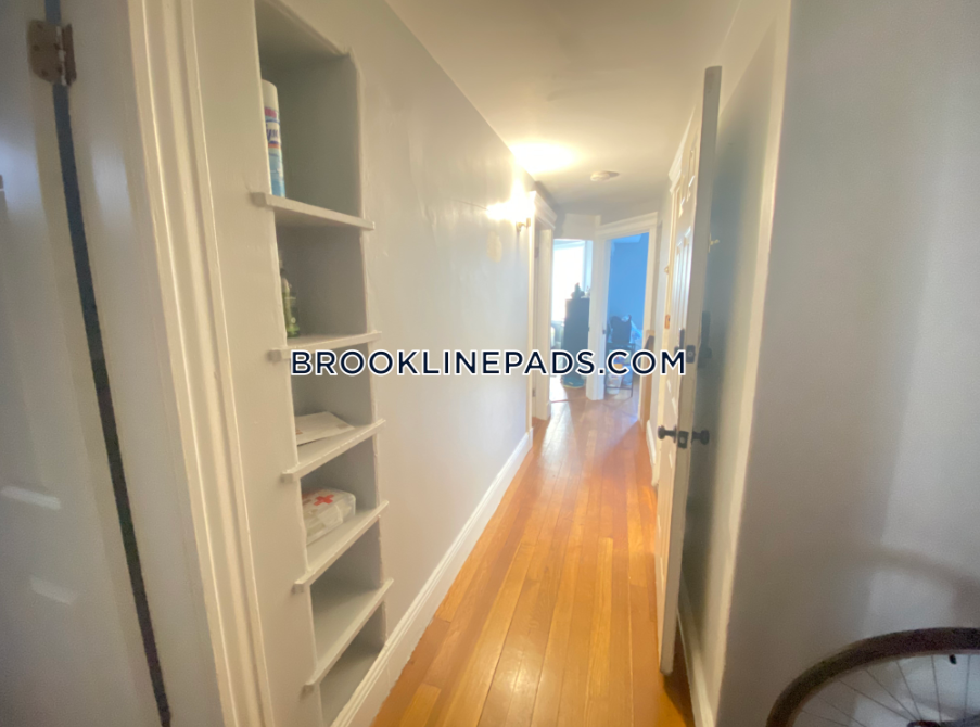 4 bed, 2 bath apartment for rent at 1890 Beacon St Unit 2, Coolidge Corner — photo 4 of 10