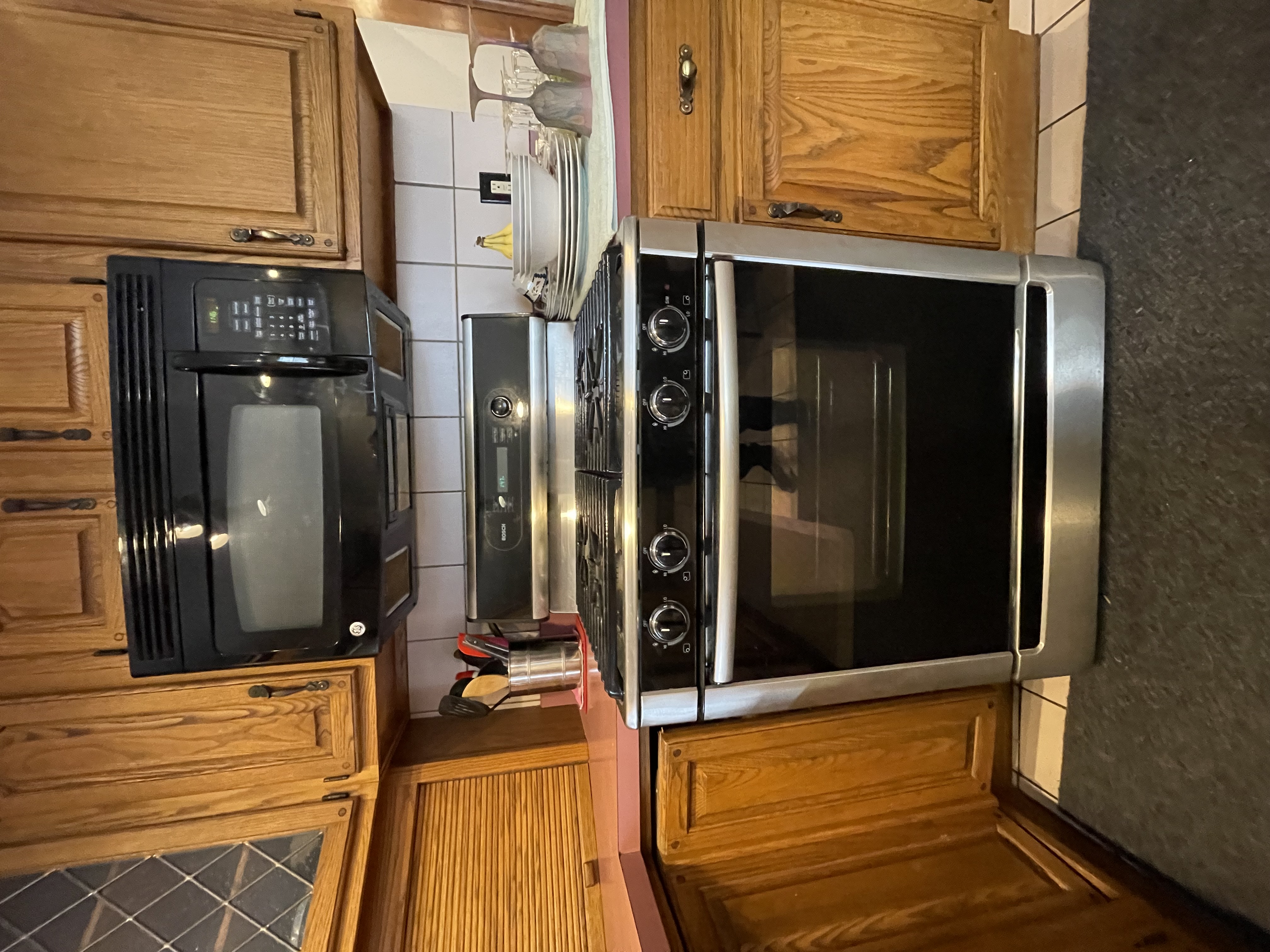 2 bed, 1 bath apartment for rent at 94 Boston Ave Unit 1, Ball Square — photo 4 of 16