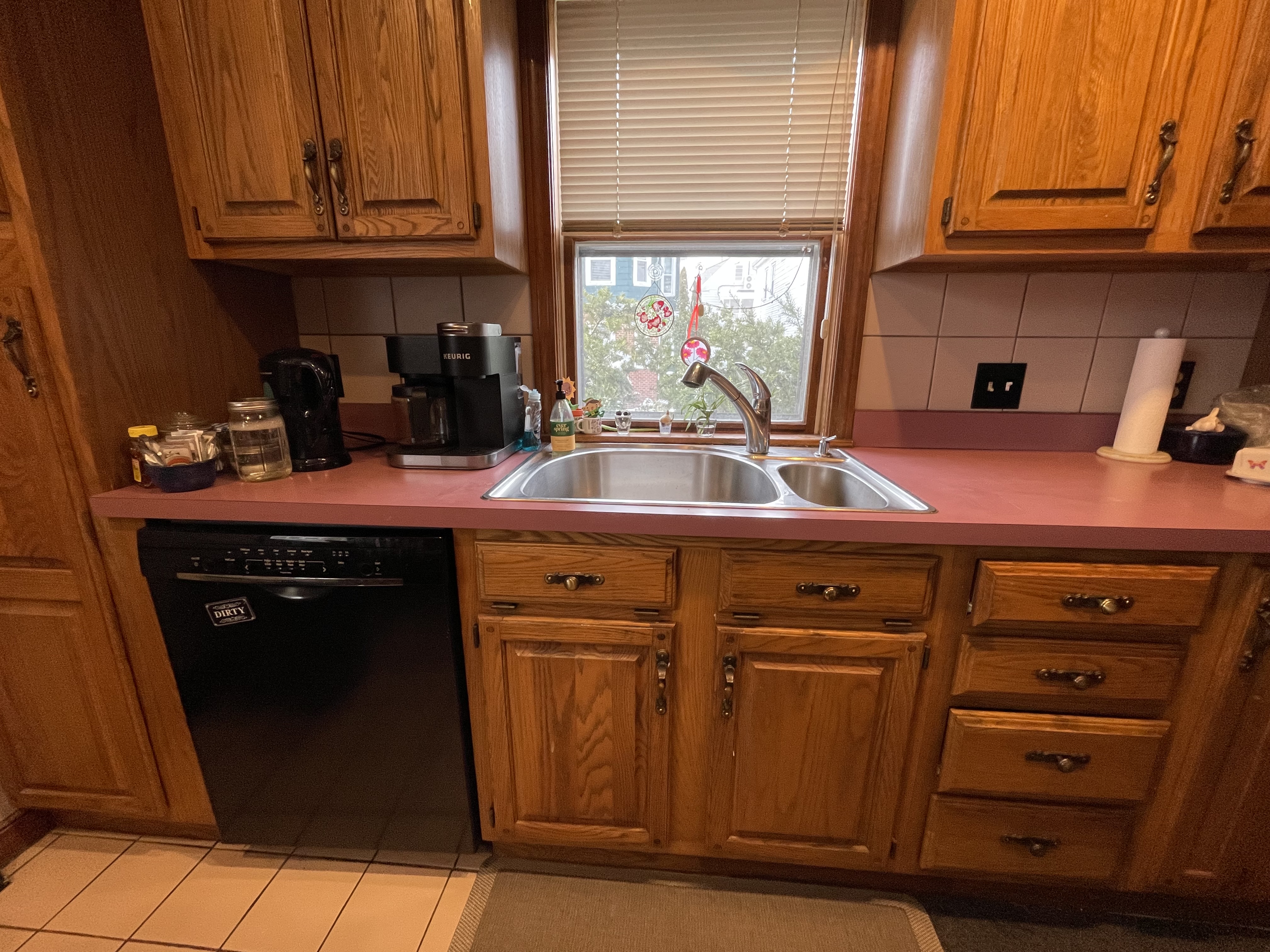 2 bed, 1 bath apartment for rent at 94 Boston Ave Unit 1, Ball Square — photo 3 of 16