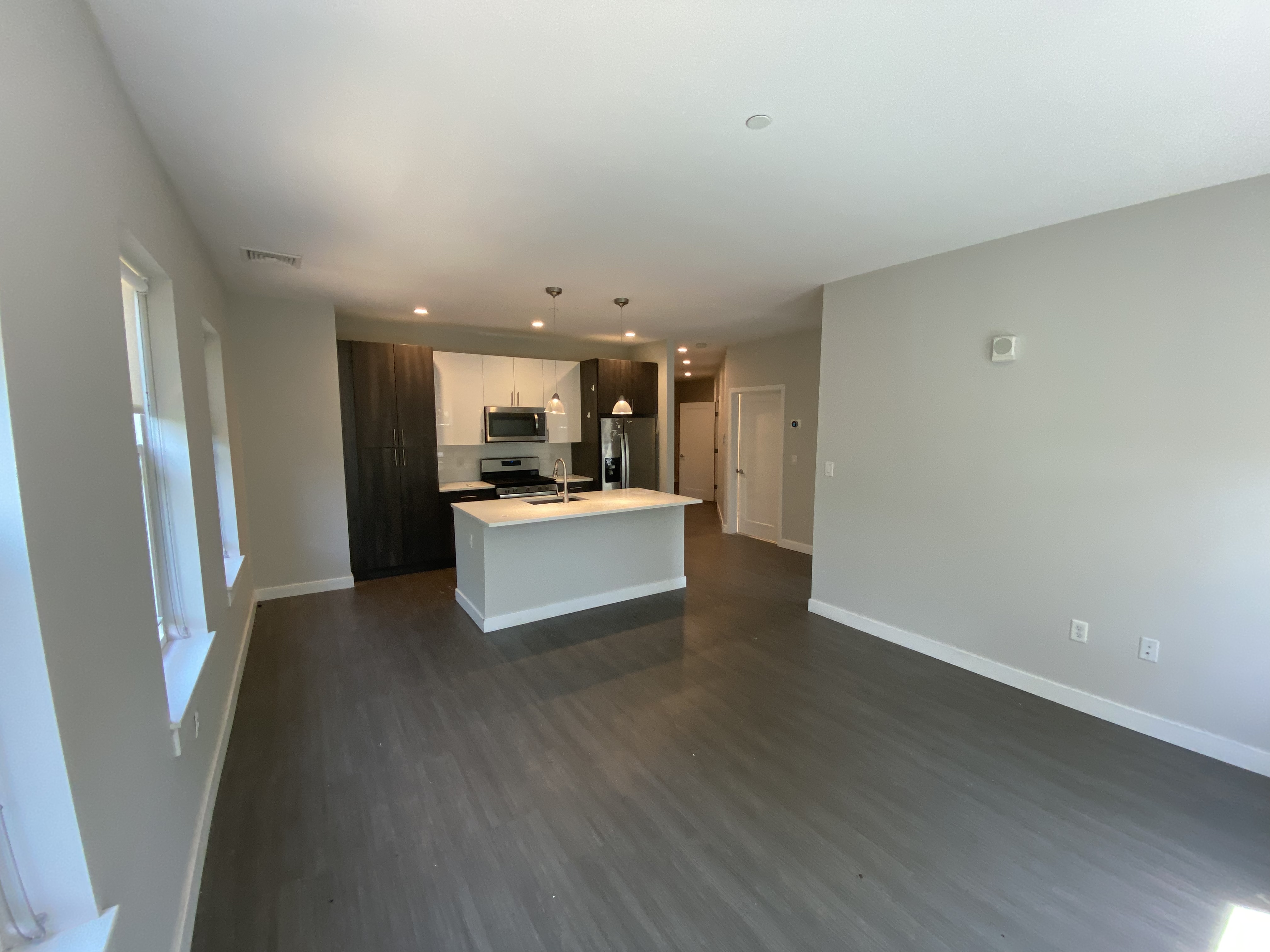 2 bed, 1 bath apartment for rent at 28 Bridge Unit 1, Quincy — photo 2 of 14