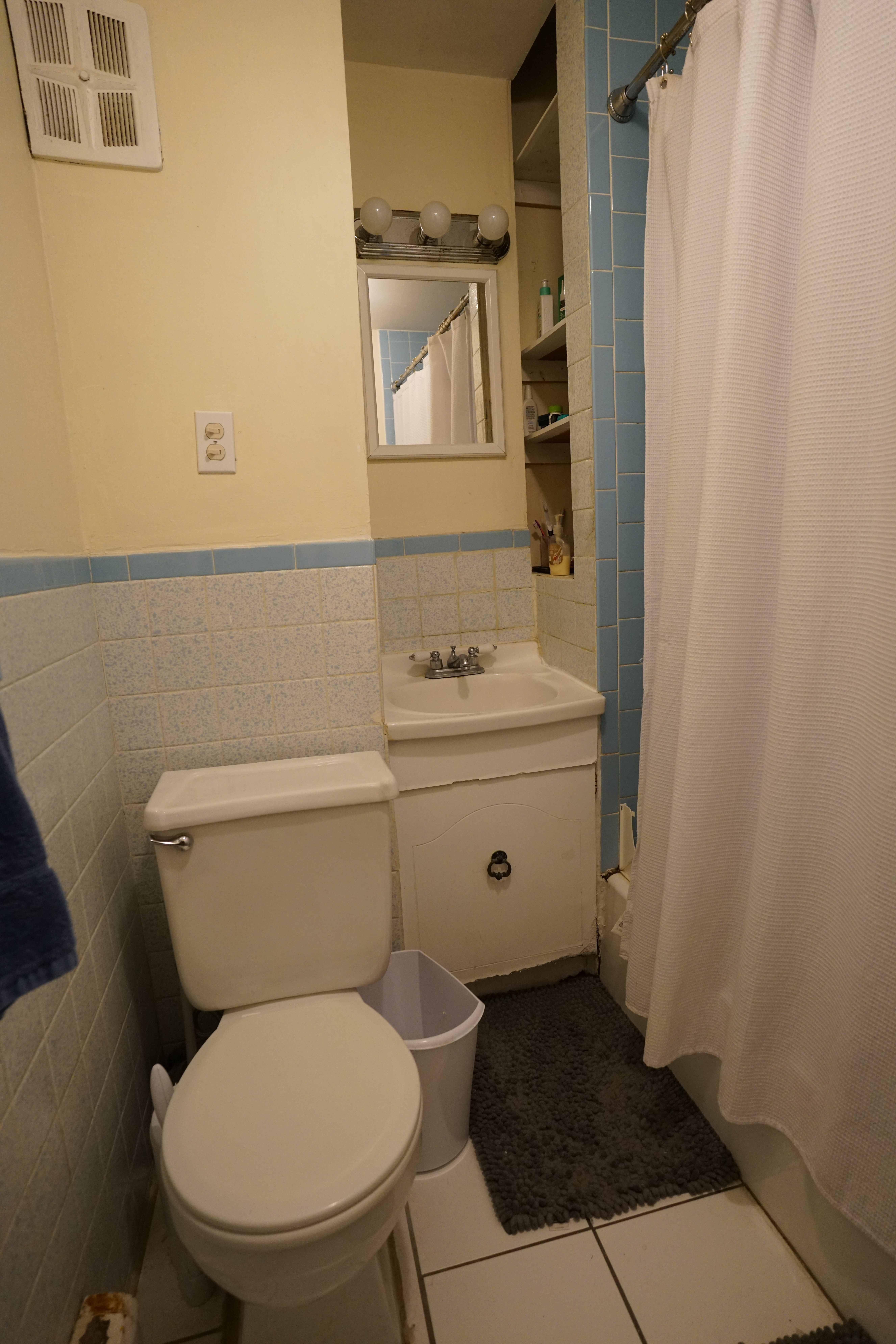 2 bed, 1 bath apartment for rent at 90 Brook Unit 3, Brookline Village — photo 5 of 15