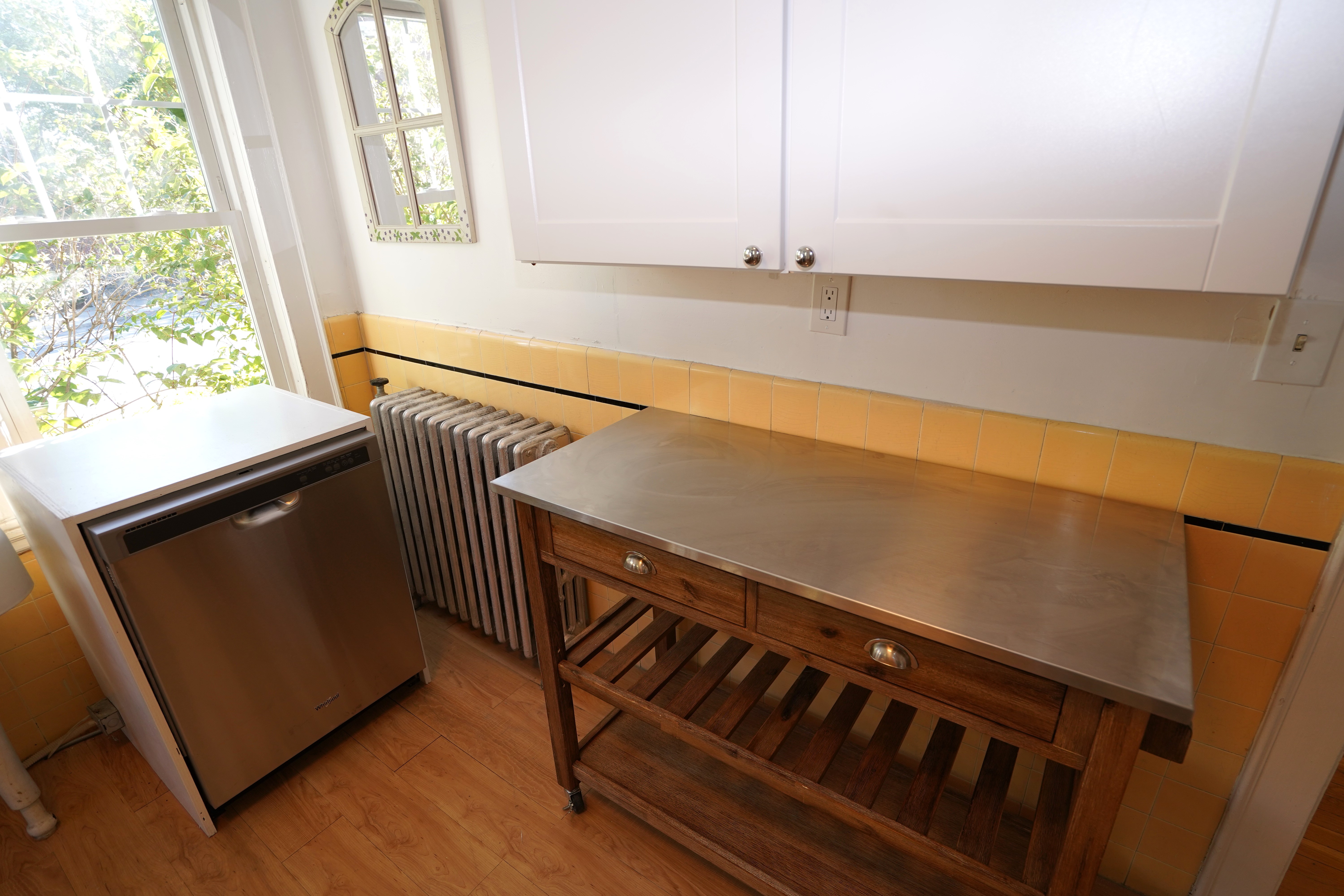 3 bed, 1 bath apartment for rent at 59 Maple Ave Unit 1, Mid Cambridge — photo 11 of 12