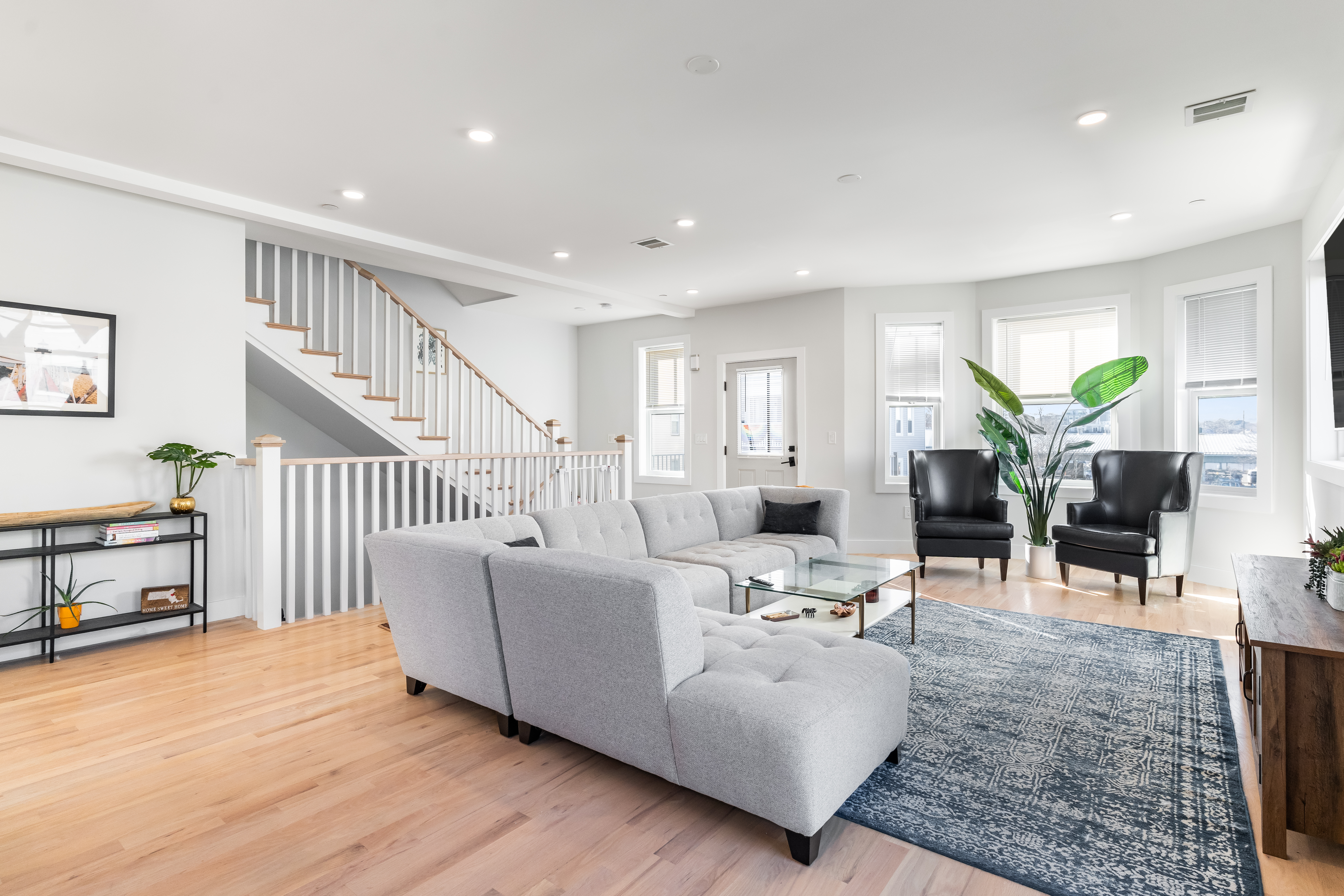 3 bed, 2 bath apartment for rent at 17 West Bellflower Unit 3, Dorchester — photo 1 of 15