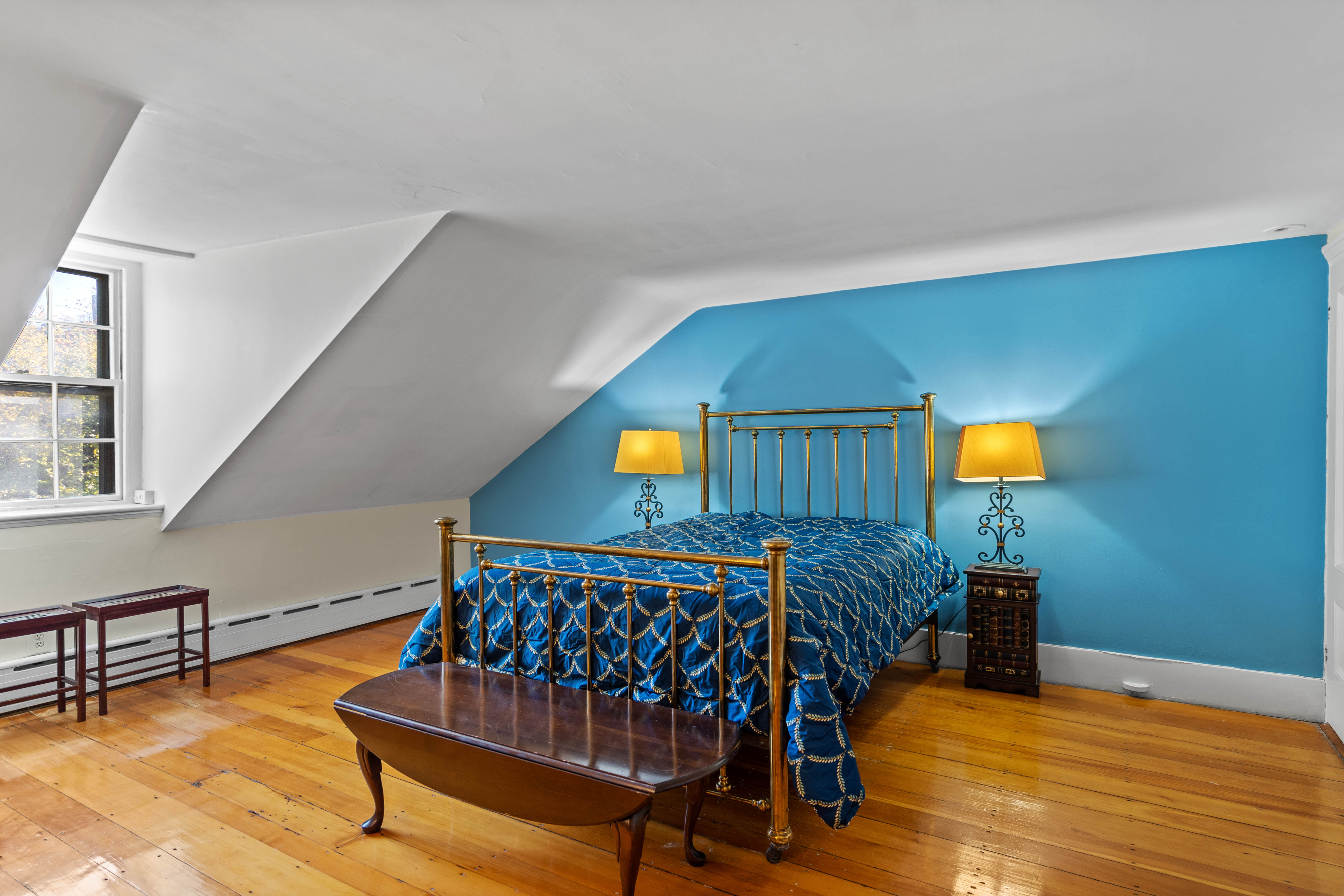 1 bed, 1 bath apartment for rent at 4 Louisburg Sq Unit Top, Beacon Hill — photo 3 of 16