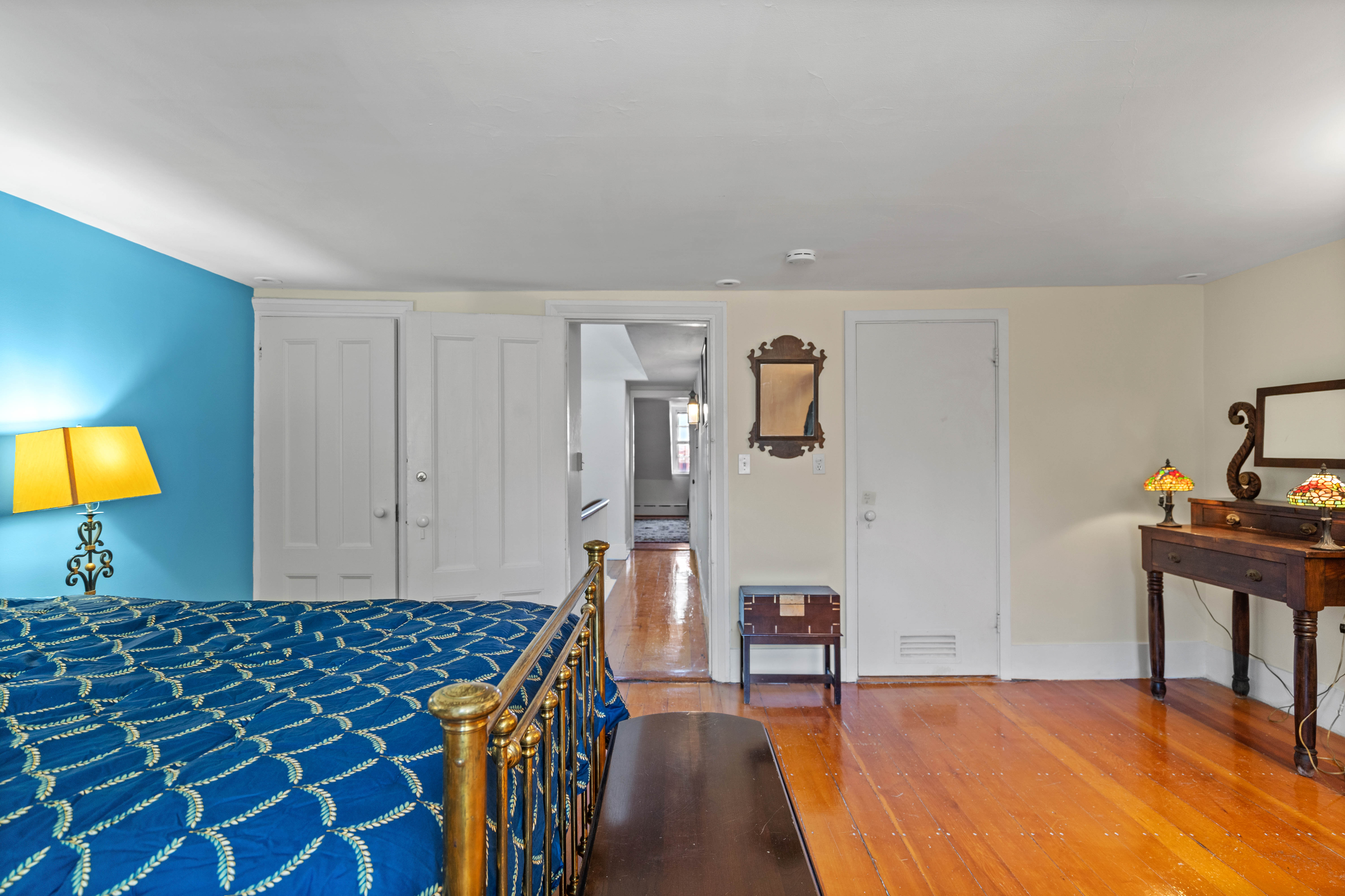 1 bed, 1 bath apartment for rent at 4 Louisburg Sq Unit Top, Beacon Hill — photo 4 of 16