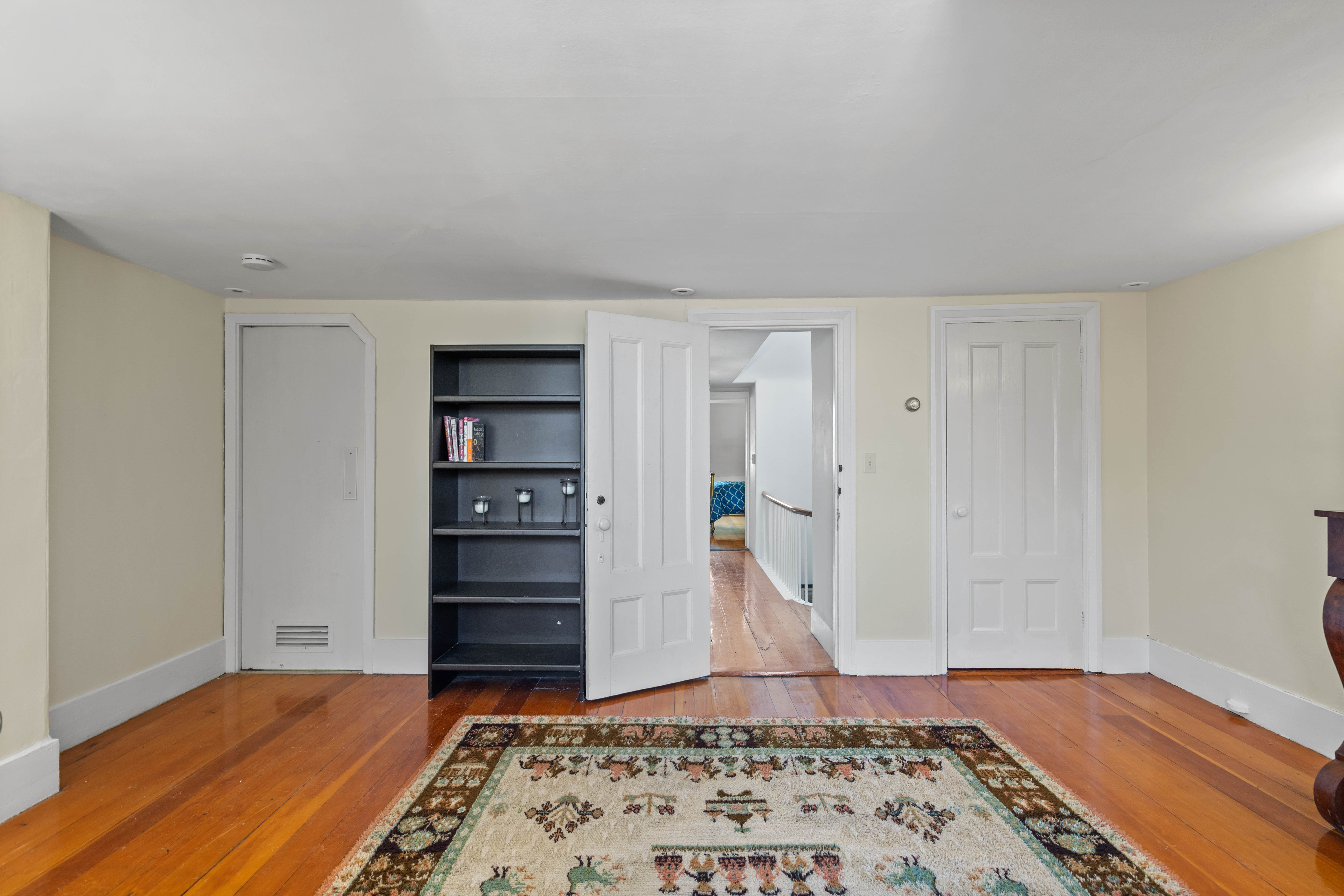 1 bed, 1 bath apartment for rent at 4 Louisburg Sq Unit Top, Beacon Hill — photo 5 of 16
