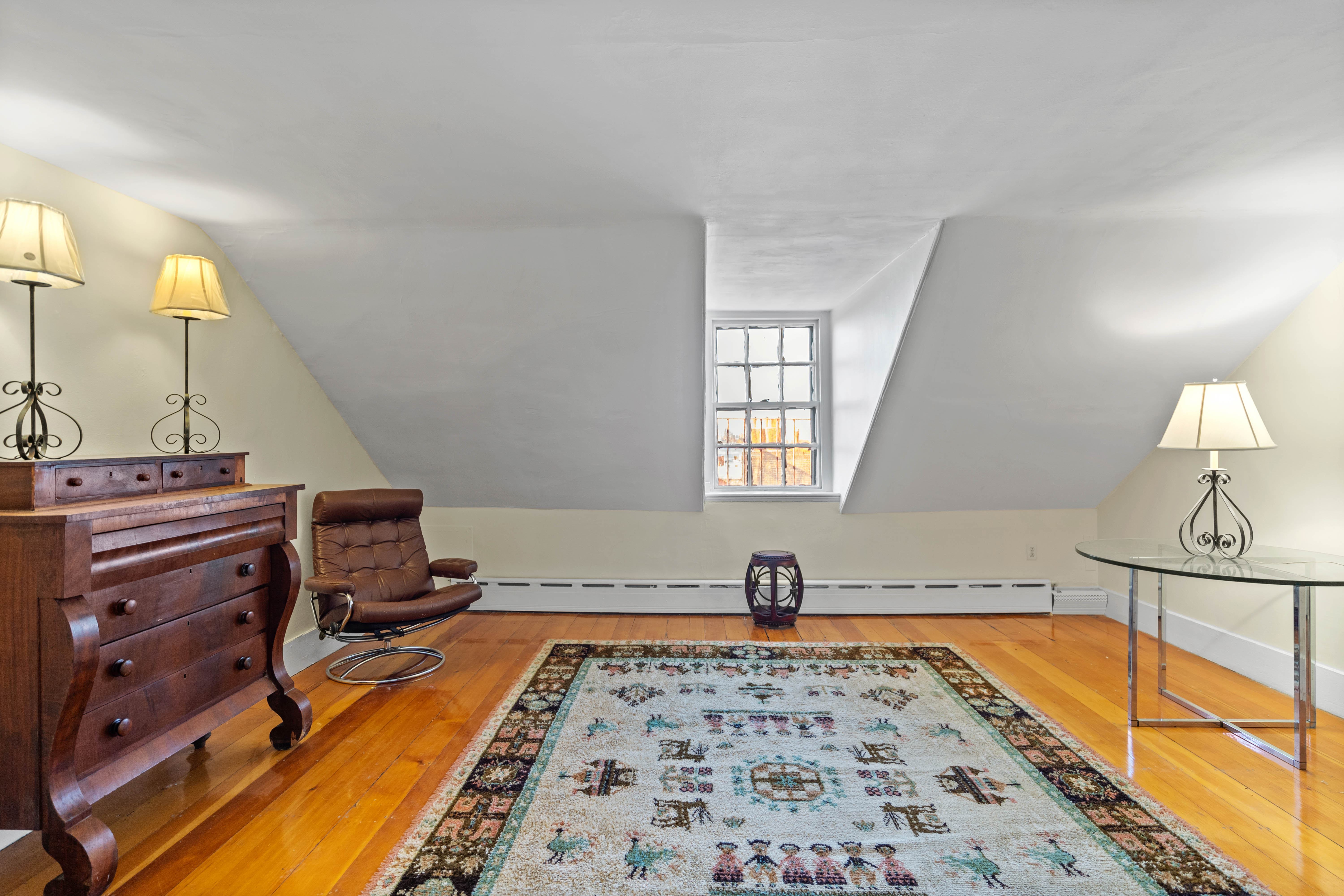 1 bed, 1 bath apartment for rent at 4 Louisburg Sq Unit Top, Beacon Hill — photo 6 of 16