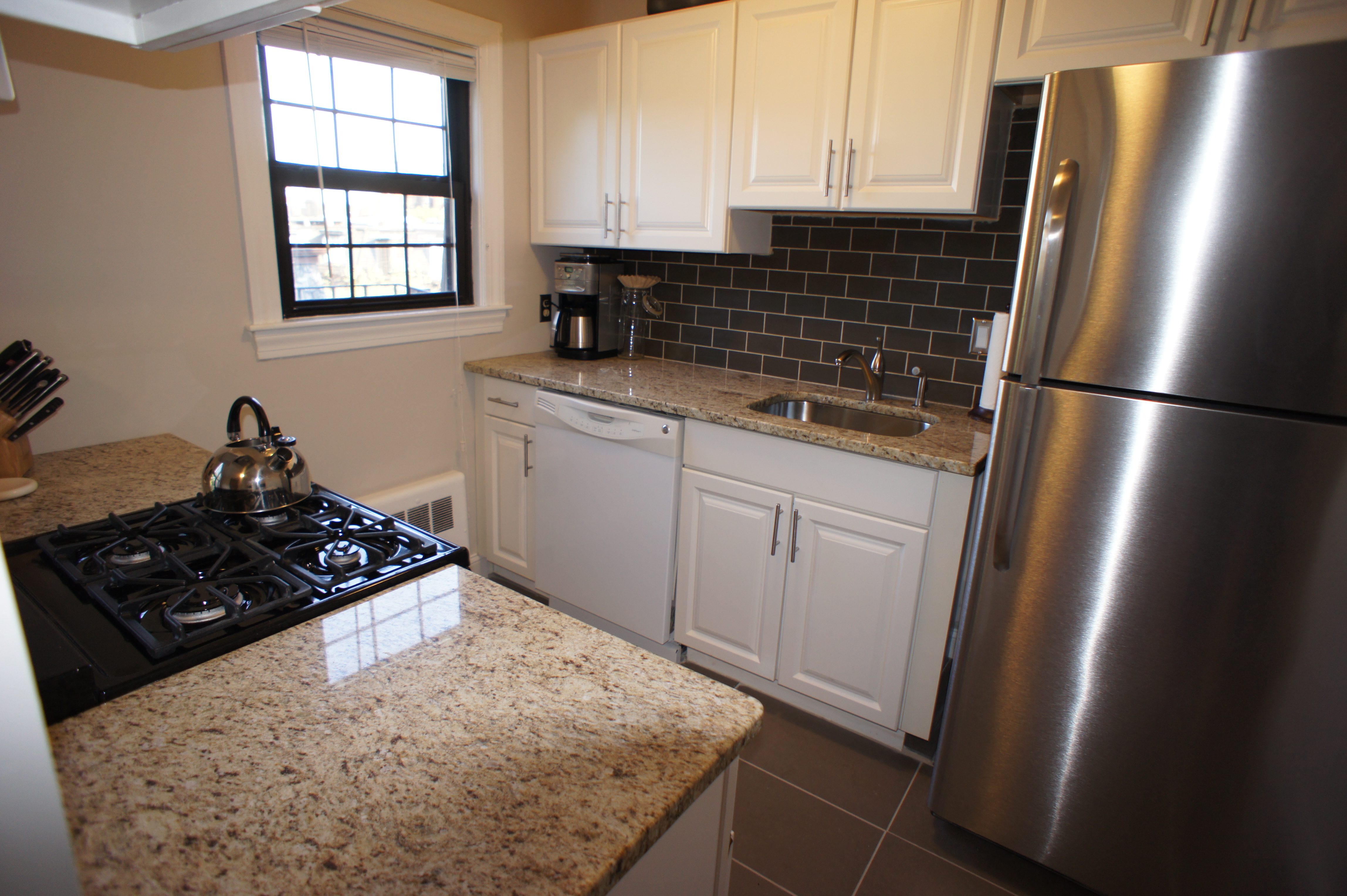 3 bed, 1.5 bath apartment for rent at 65 Dartmouth Unit 4, South End — photo 4 of 12