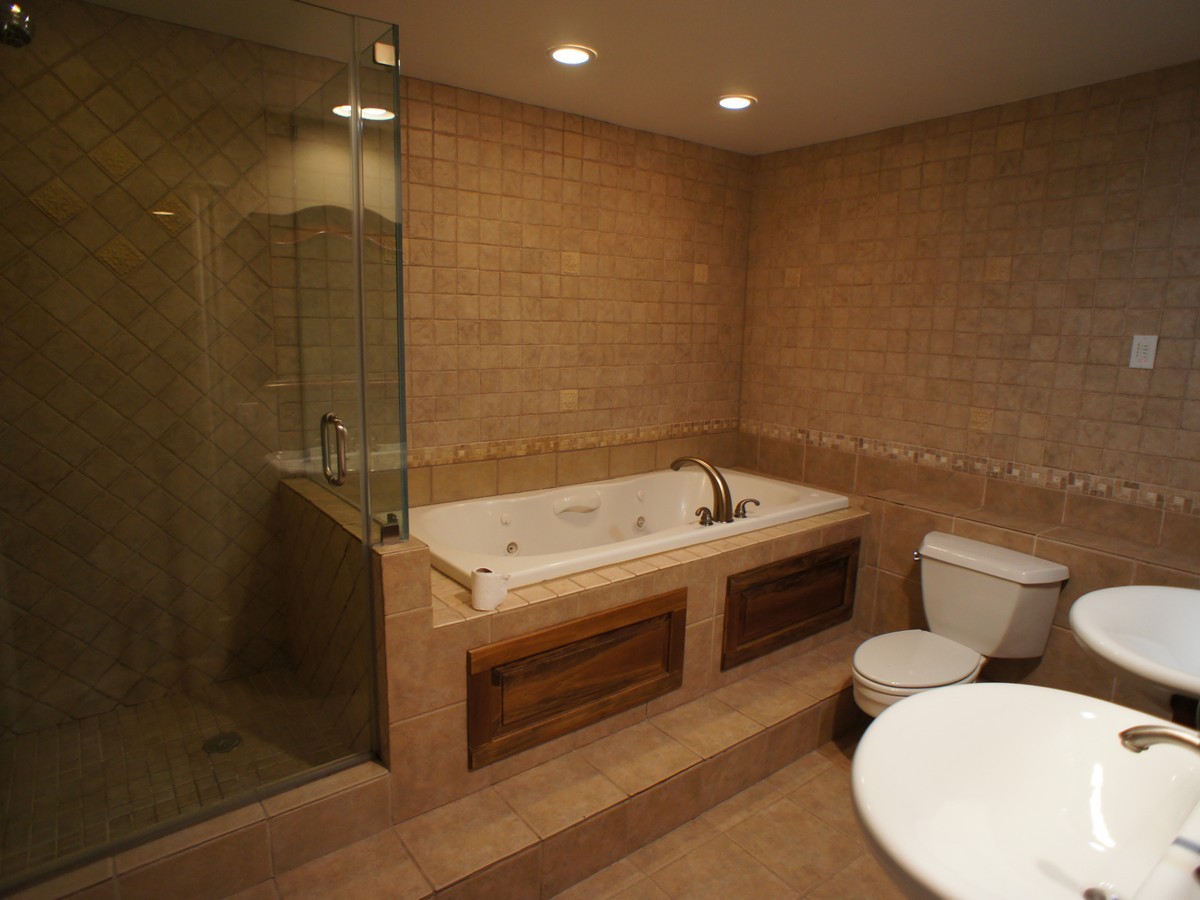 2 bed, 2 bath apartment for rent at 206 9th St Unit 1, South Boston — photo 7 of 14