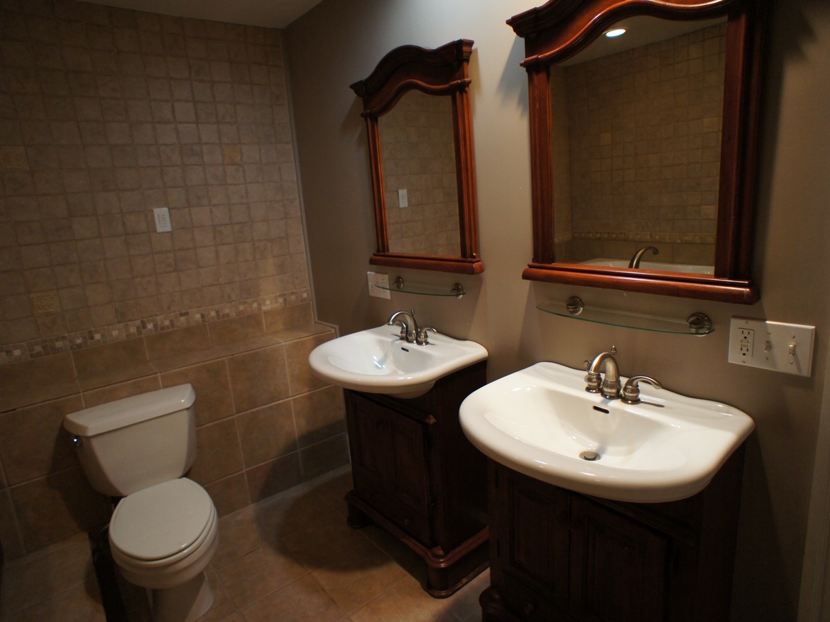 2 bed, 2 bath apartment for rent at 206 9th St Unit 1, South Boston — photo 8 of 14