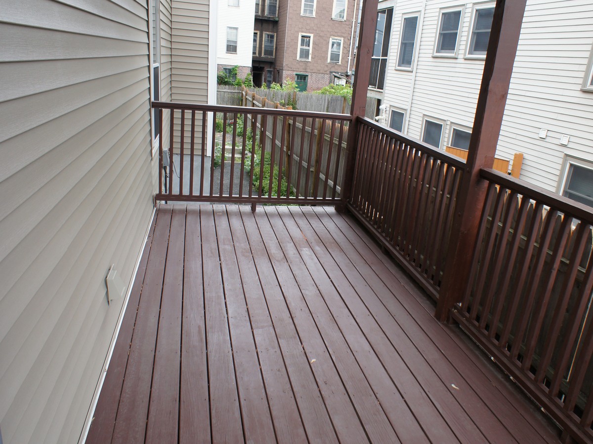 2 bed, 2 bath apartment for rent at 206 9th St Unit 1, South Boston — photo 13 of 14