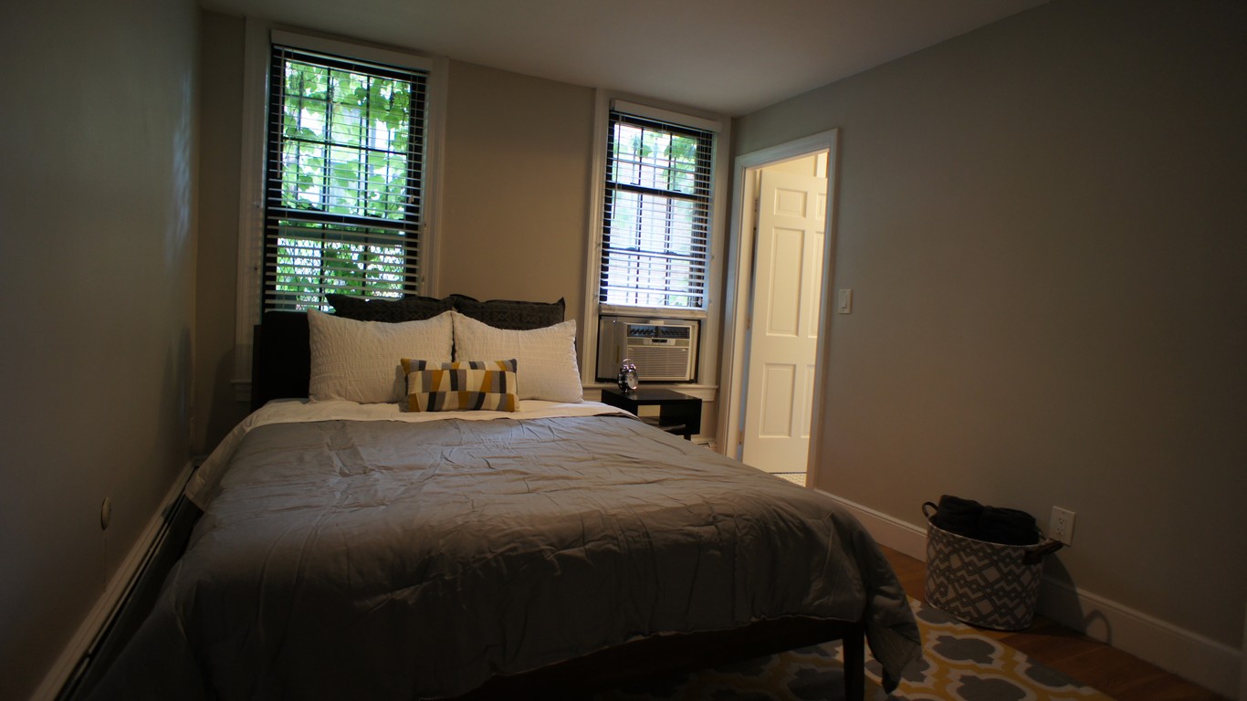 1 bed, 1 bath apartment for rent at 65 Dartmouth Unit 1, South End — photo 3 of 7