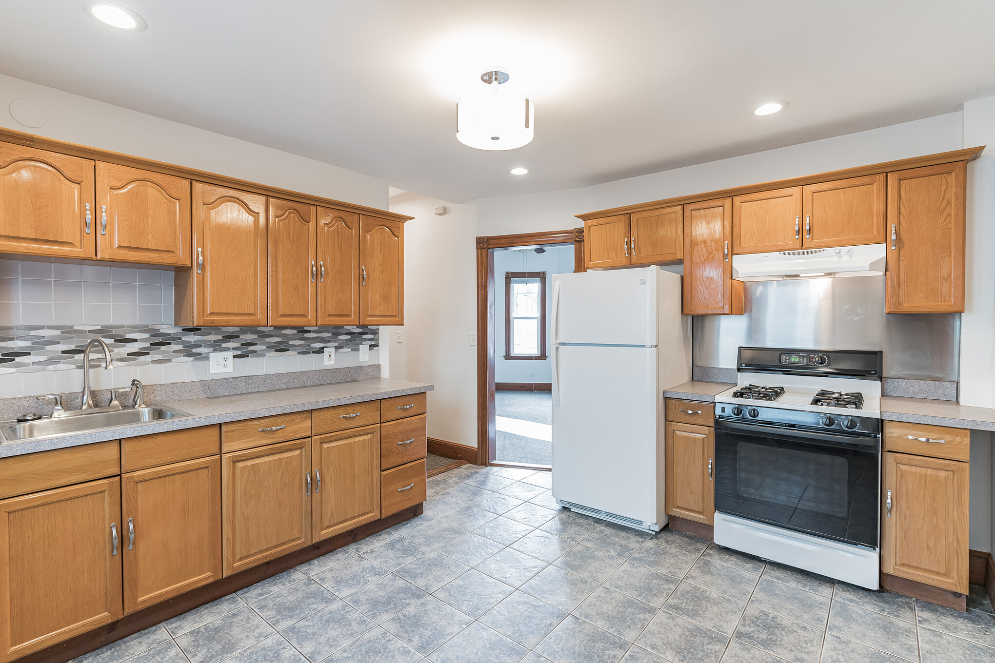 2 bed, 1 bath apartment for rent at 70 Greenfield Rd Unit 1, Mattapan — photo 6 of 10