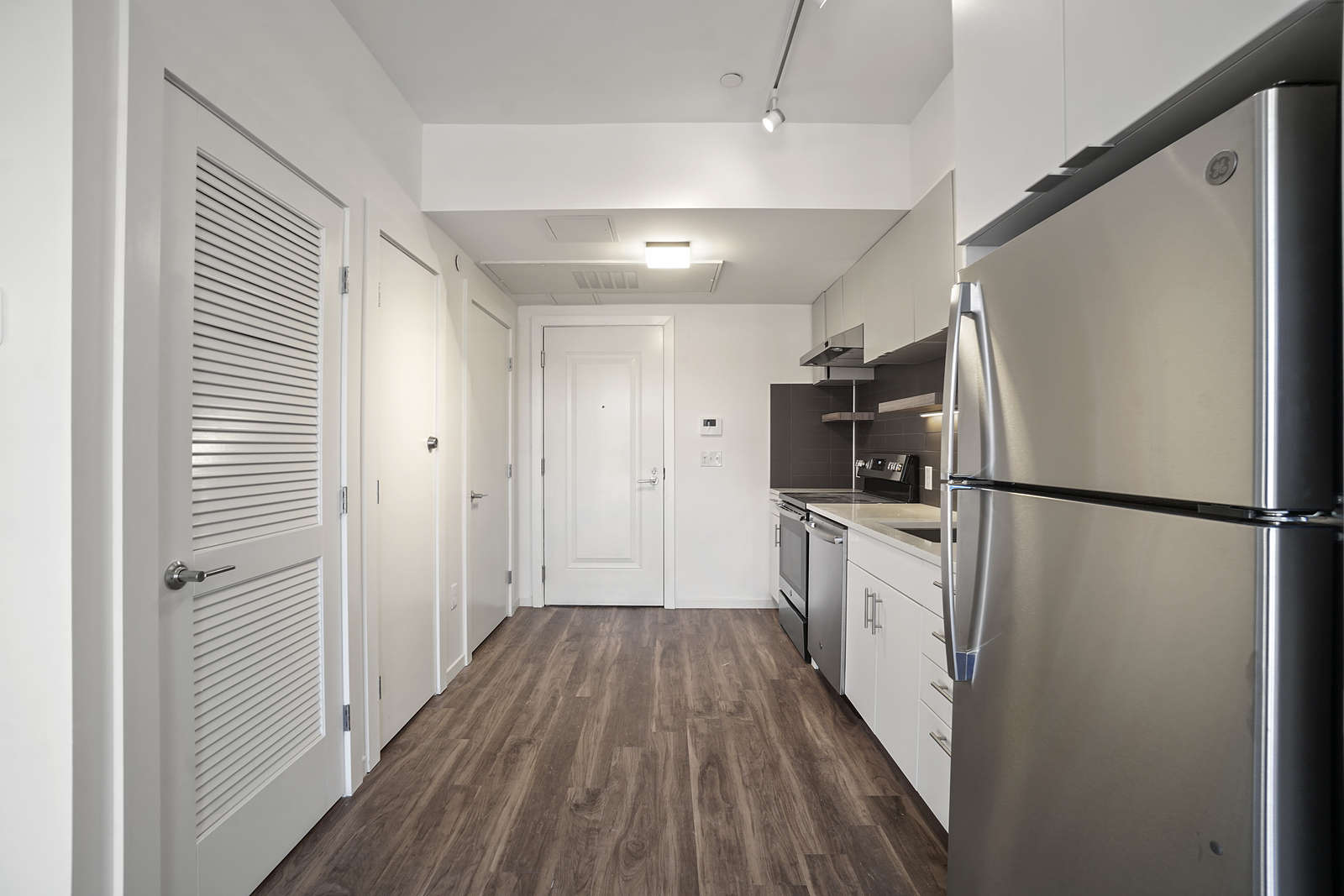 Studio bed, 1 bath apartment for rent at 839 Beacon St Unit 201, Fenway