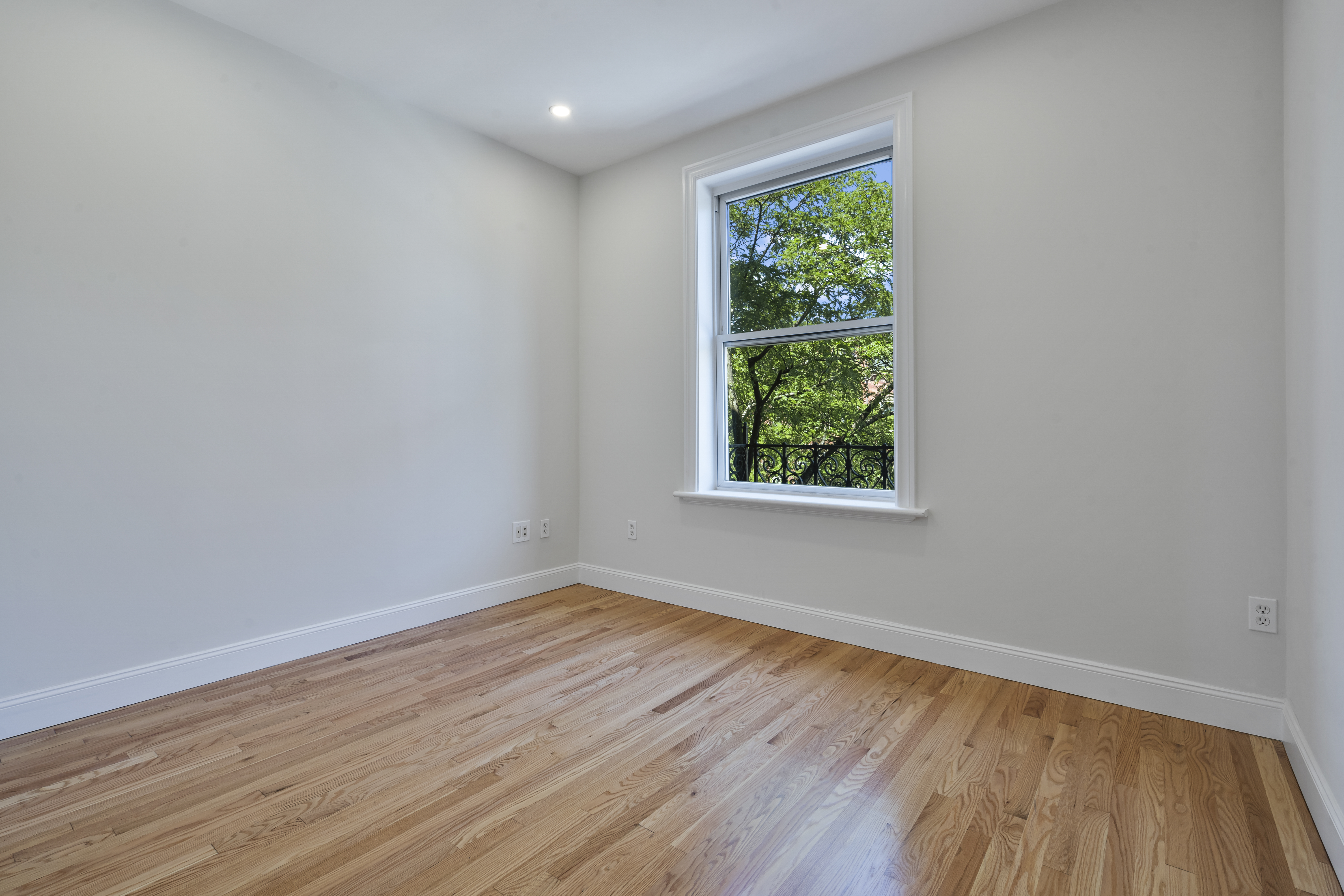 4 bed, 2 bath apartment for rent at 399 W Broadway Unit 4, South Boston — photo 13 of 20