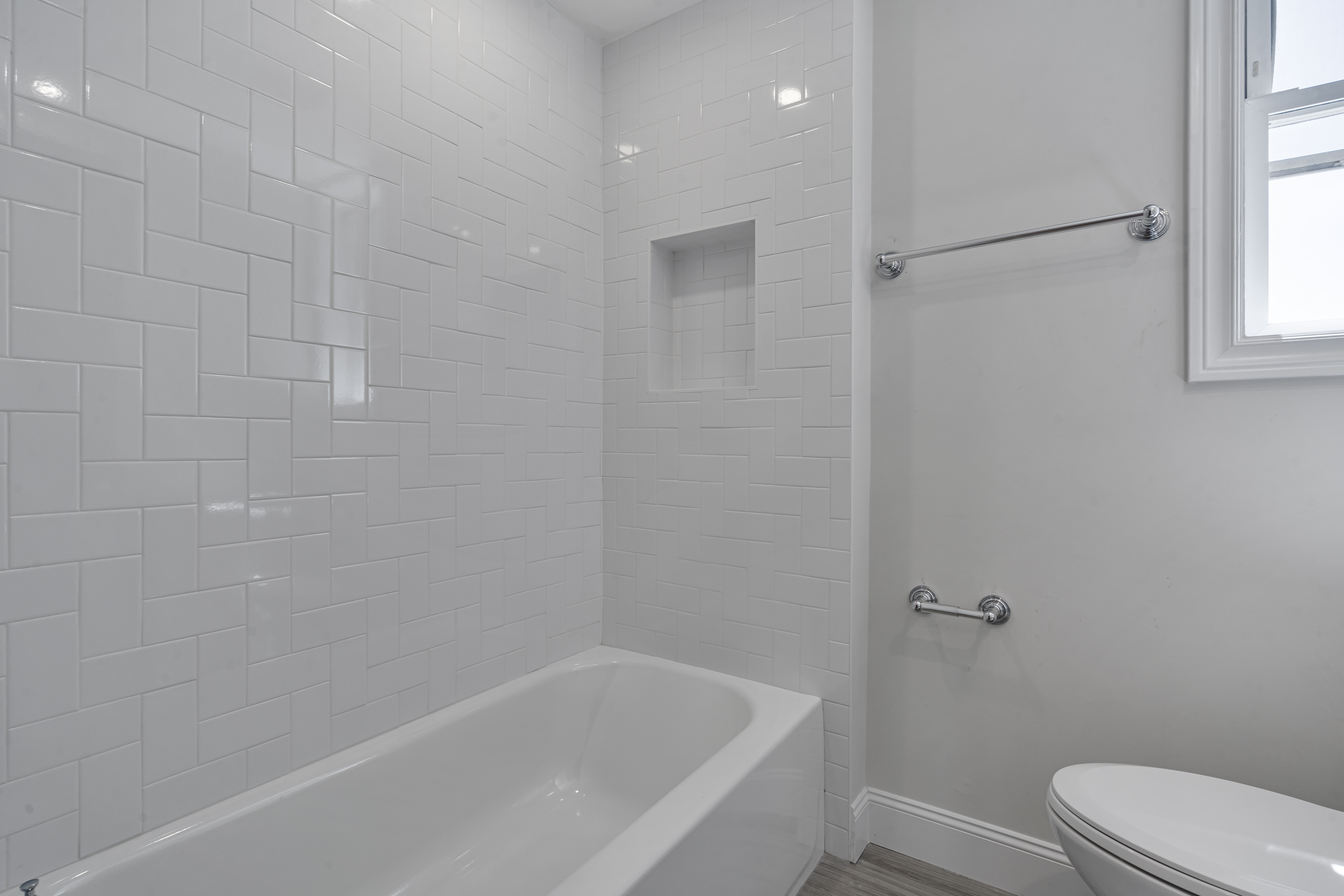 4 bed, 2 bath apartment for rent at 399 W Broadway Unit 4, South Boston — photo 15 of 20