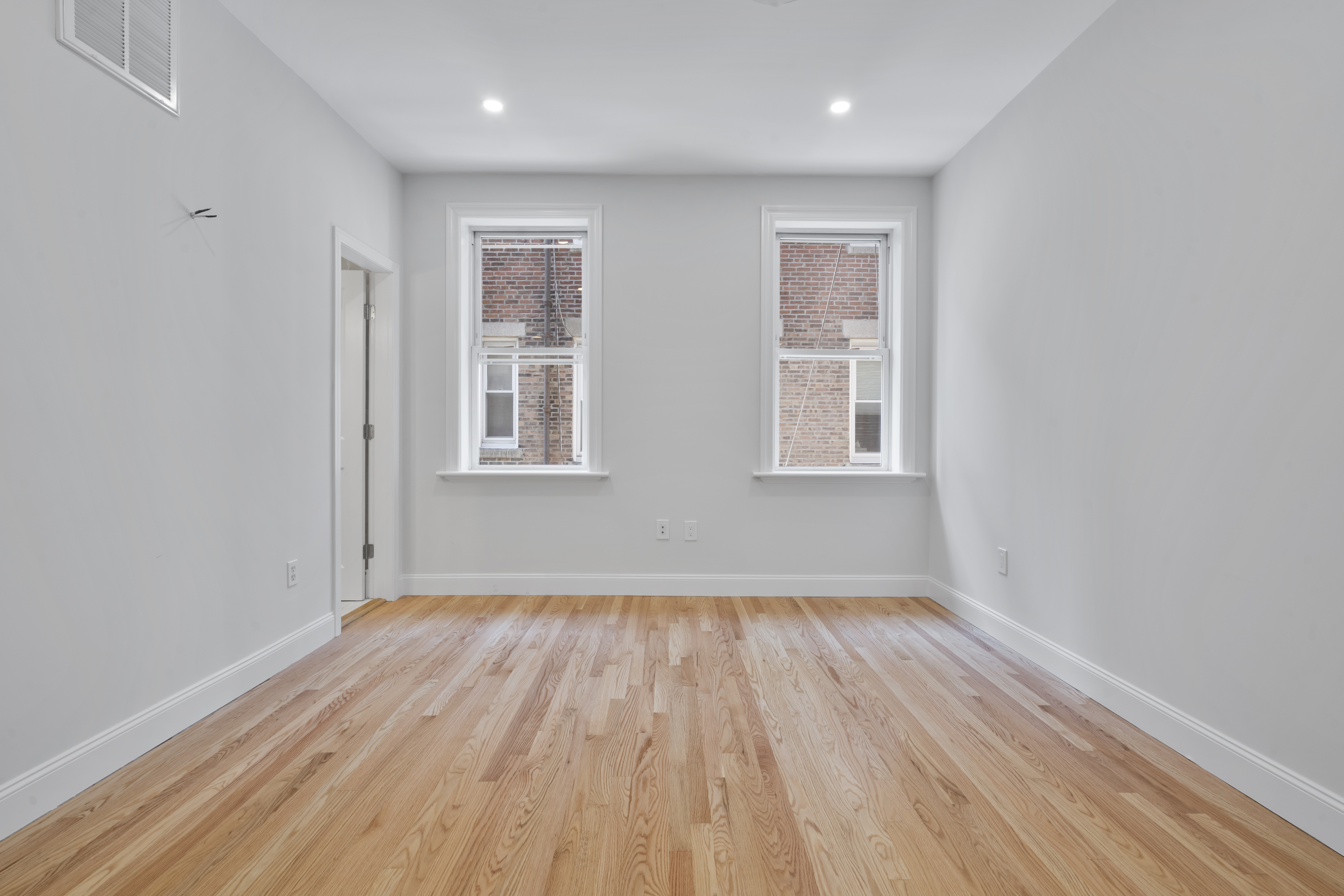 4 bed, 2 bath apartment for rent at 399 W Broadway Unit 4, South Boston — photo 16 of 20