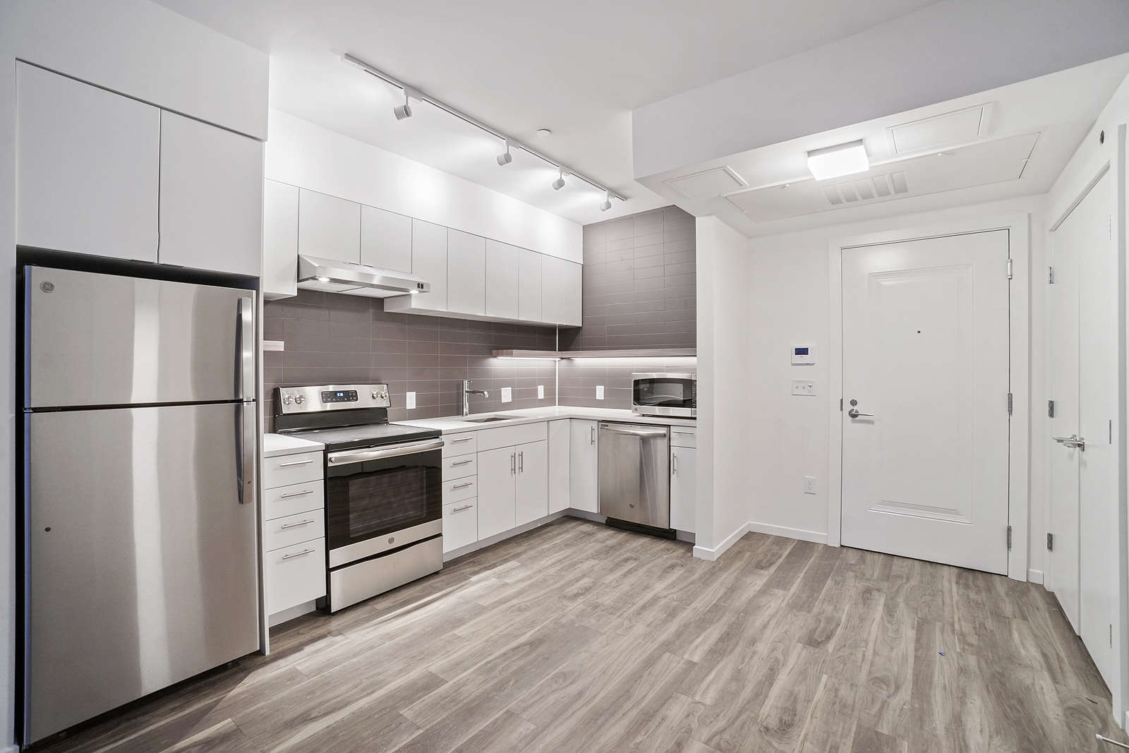1 bed, 1 bath apartment for rent at 839 Beacon St Unit 511, Fenway — photo 7 of 8