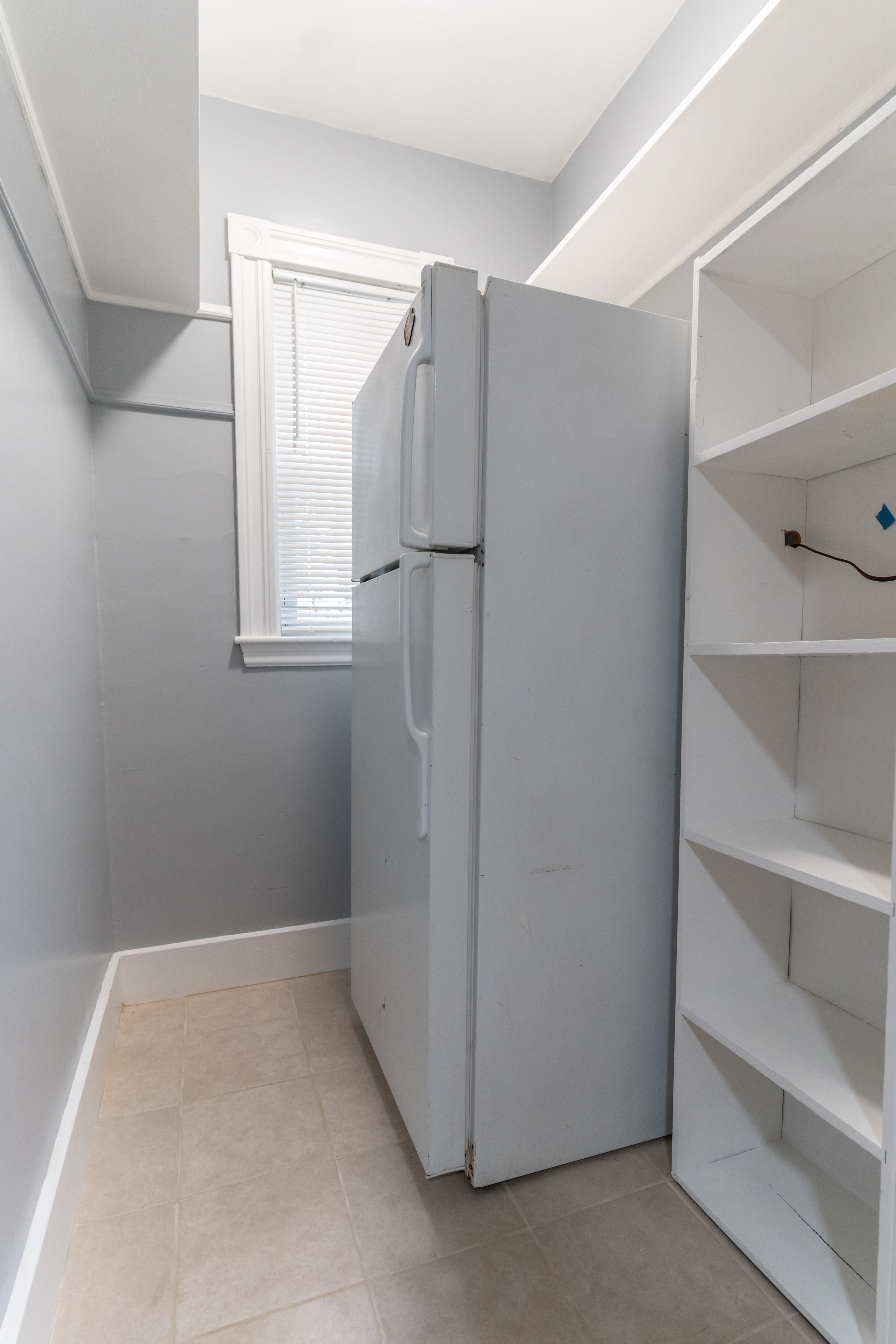 3 bed, 1 bath apartment for rent at 10 Saint Marks Rd Unit 3, Dorchester — photo 3 of 10