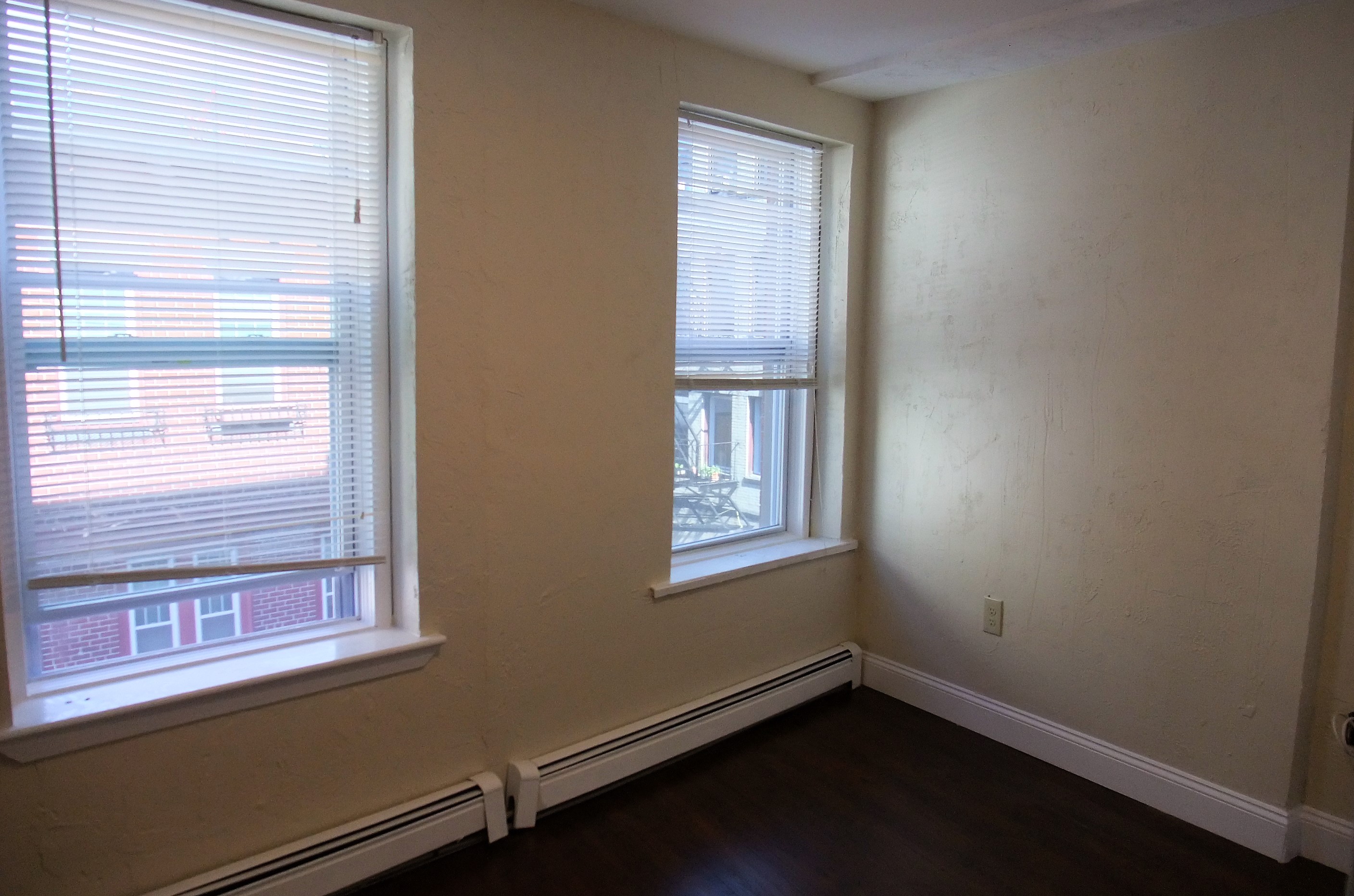 4 bed, 1 bath apartment for rent at 109 Salem St Unit 2, North End — photo 1 of 10