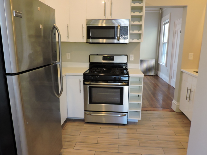 1 bed, 1 bath apartment for rent at 14 Pleasant St Unit 1, Central Square — photo 11 of 15