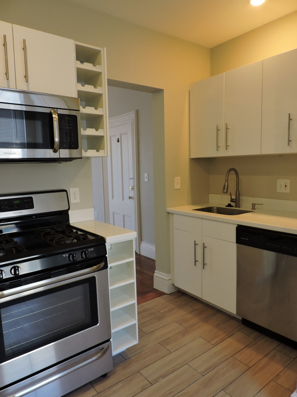 1 bed, 1 bath apartment for rent at 14 Pleasant St Unit 1, Central Square — photo 12 of 15