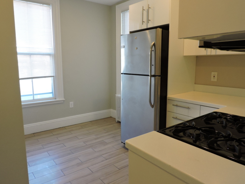 1 bed, 1 bath apartment for rent at 14 Pleasant St Unit 1, Central Square — photo 13 of 15