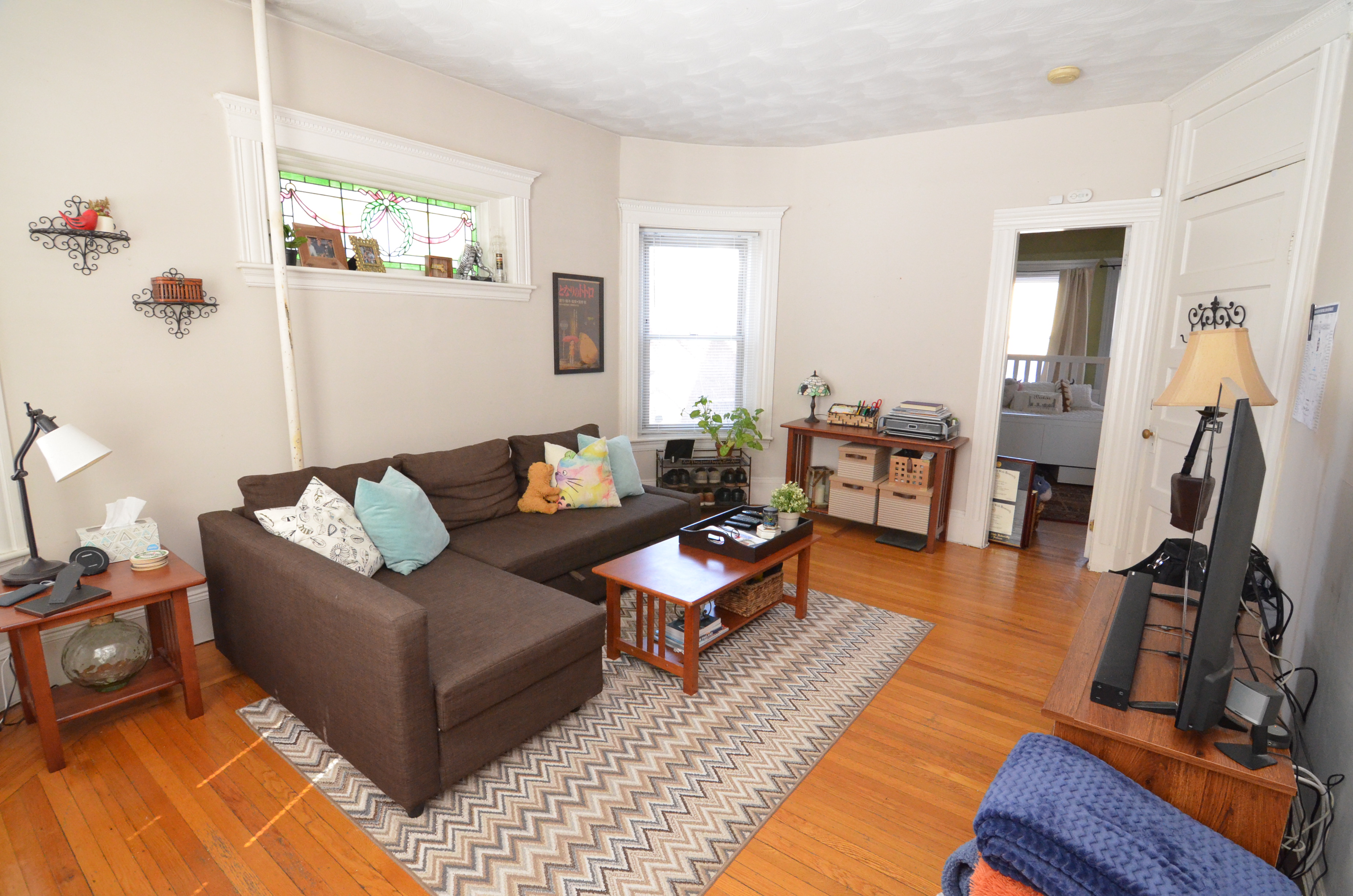 1 bed, 1 bath apartment for rent at 690 Washington Unit 1, Washington Square — photo 4 of 6