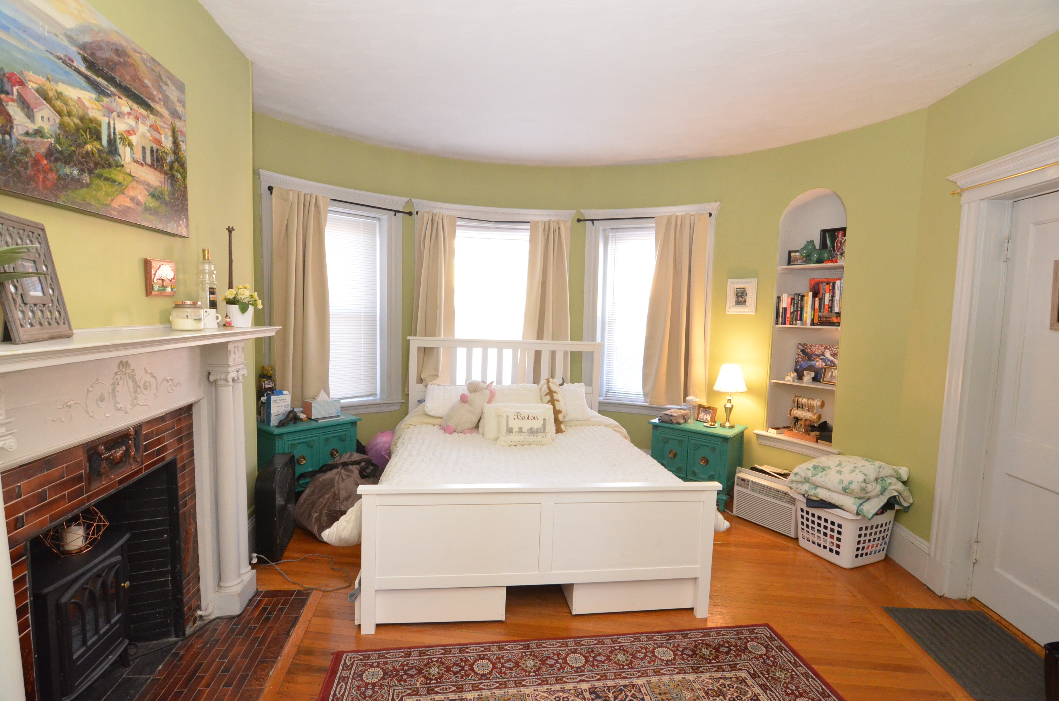1 bed, 1 bath apartment for rent at 690 Washington Unit 1, Washington Square — photo 5 of 6