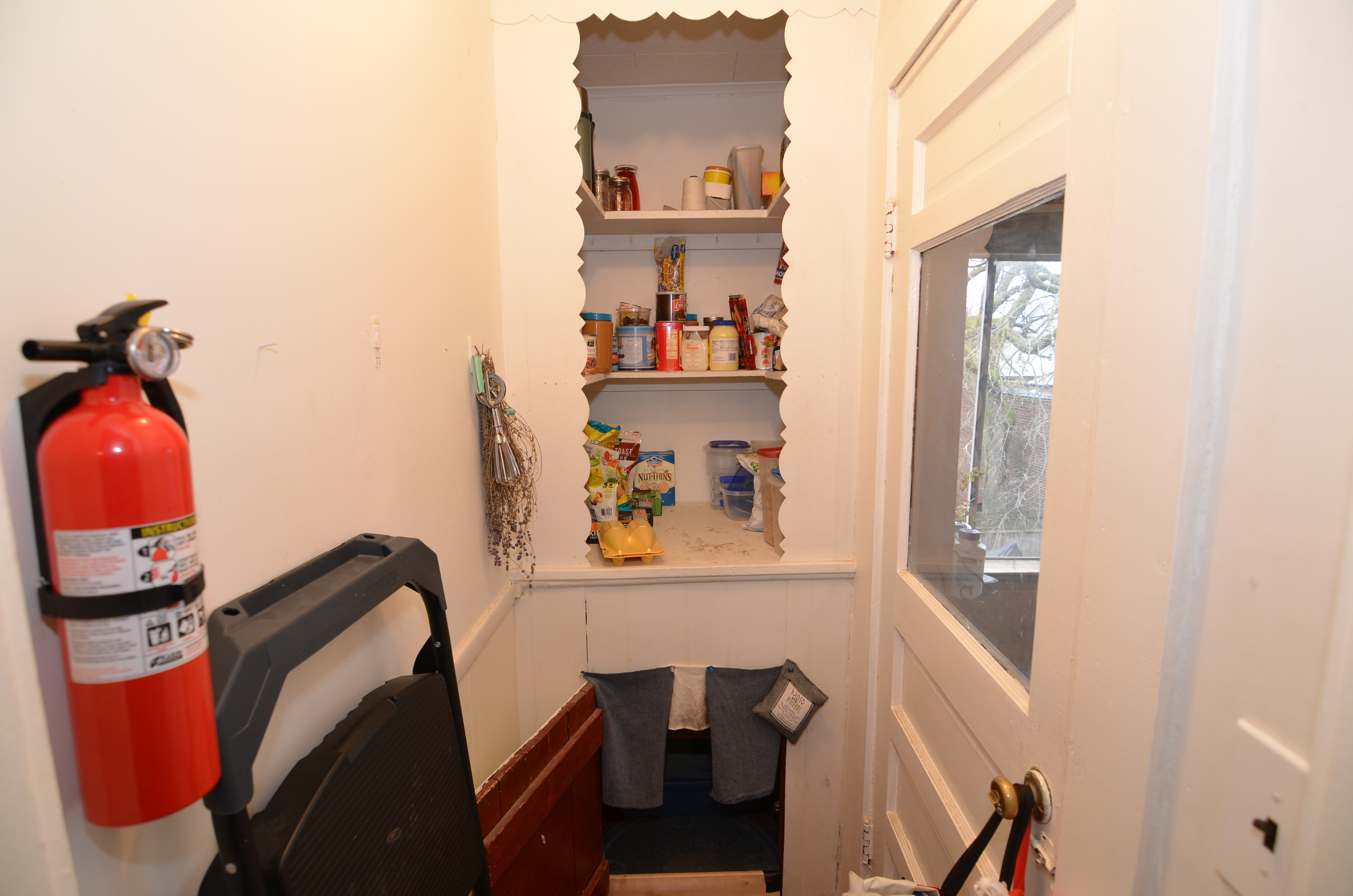 2.5 bed, 1 bath apartment for rent at 151 Tremont Unit none, Mid Cambridge — photo 4 of 17