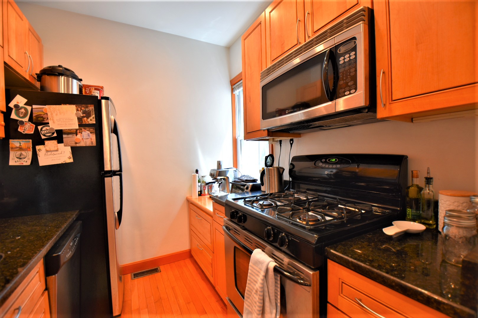 2 bed, 1.5 bath apartment for rent at 46 Lincoln St Unit 1R, Brighton — photo 5 of 8