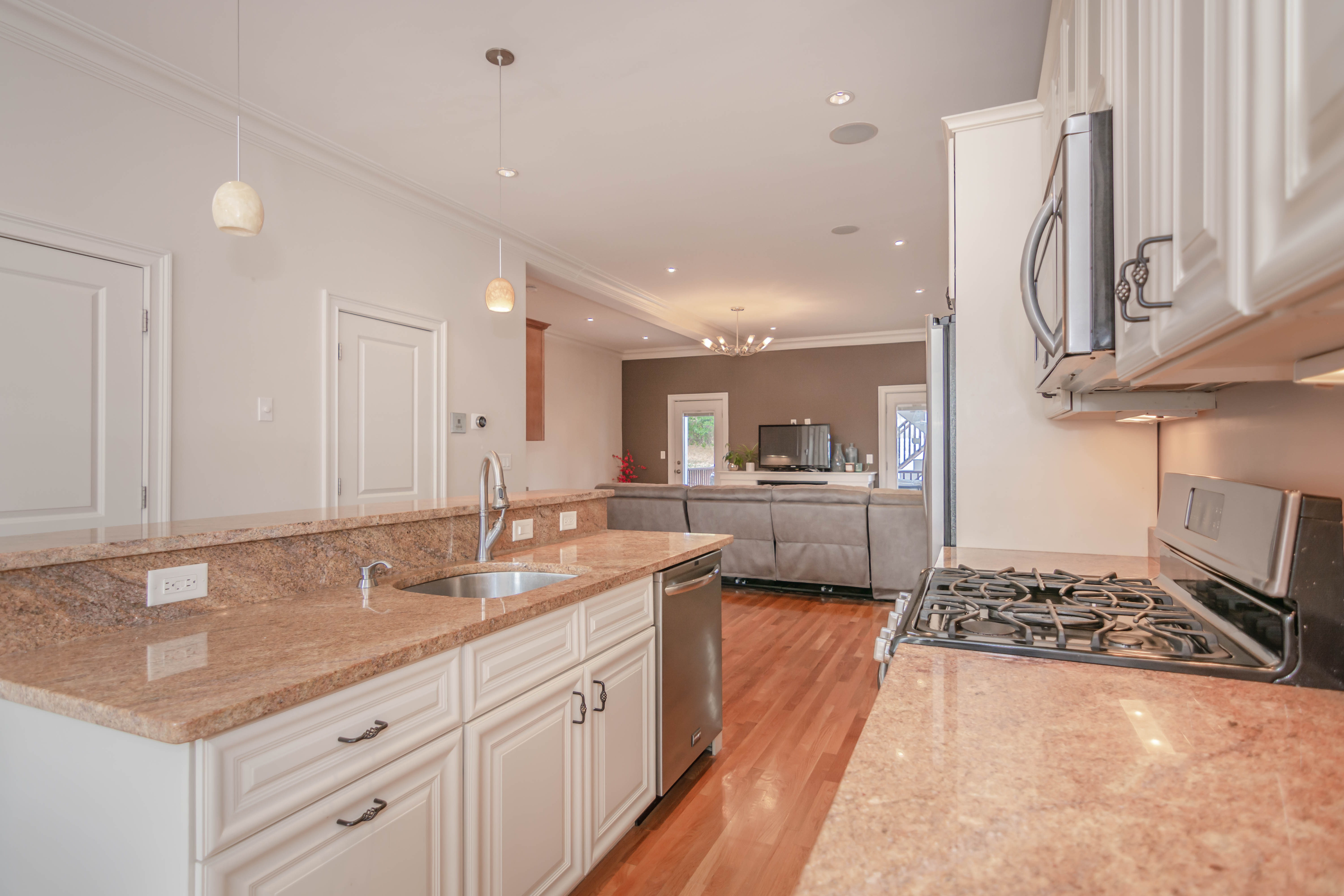 2 bed, 2.5 bath apartment for rent at 462 7th St Unit 1, South Boston — photo 2 of 25