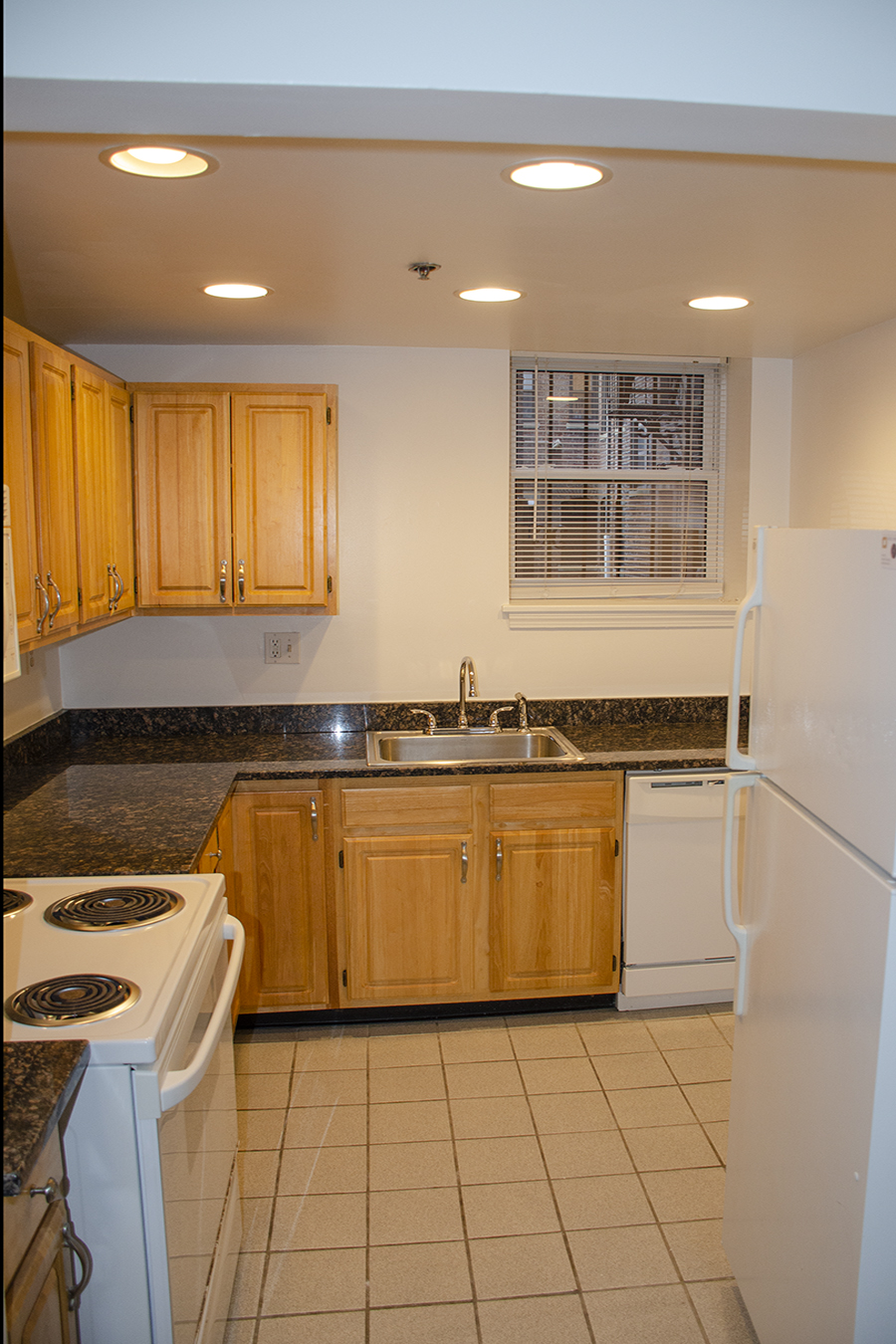 1 bed, 1 bath apartment for rent at 13 Queensberry Unit A, Fenway — photo 5 of 11