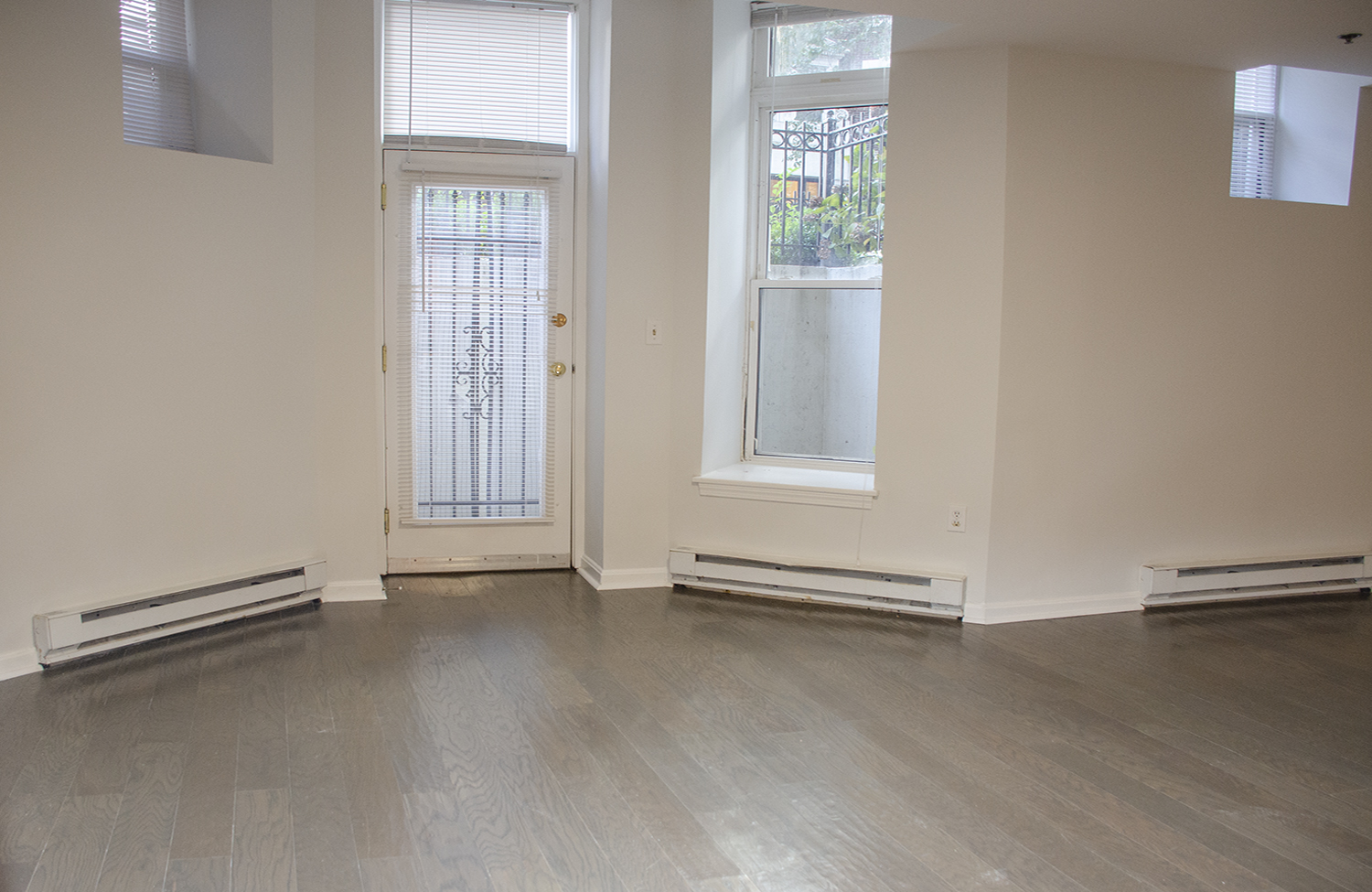 1 bed, 1 bath apartment for rent at 13 Queensberry Unit A, Fenway