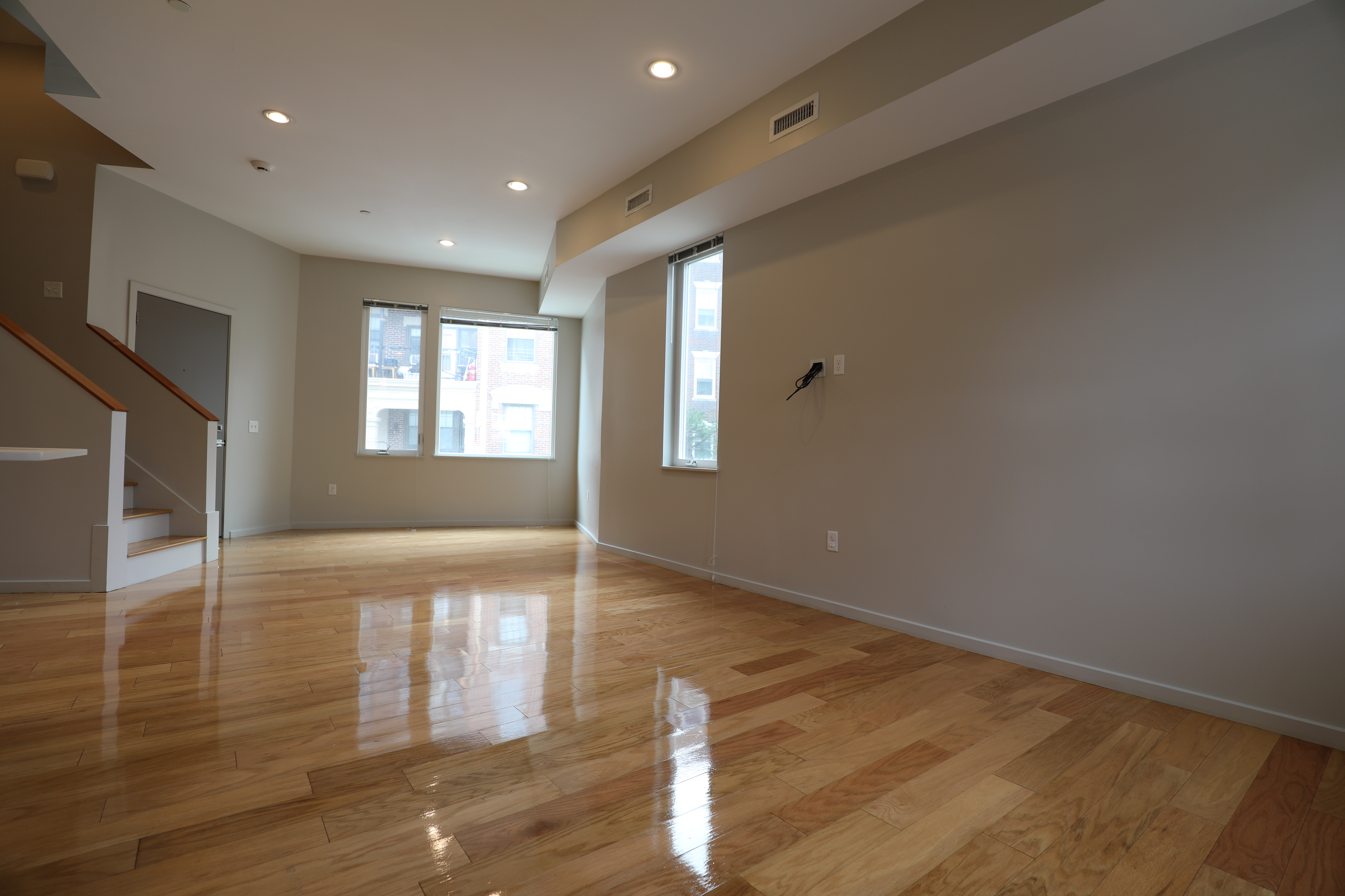 5 bed, 2.5 bath apartment for rent at 57 Glenville Ave Unit 1, Allston — photo 8 of 23