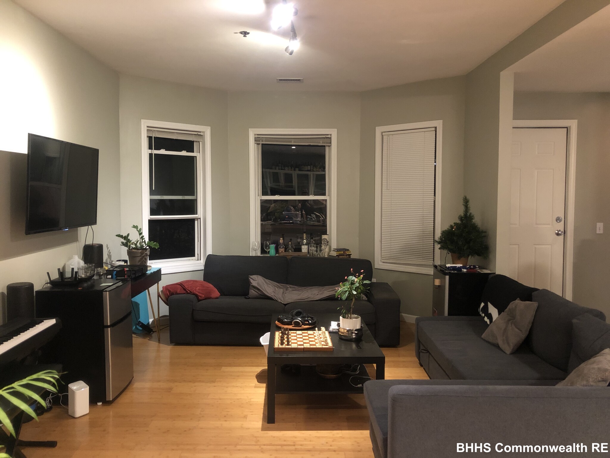 4 bed, 2 bath apartment for rent at 106 Chester St Unit 1, Allston — photo 7 of 15