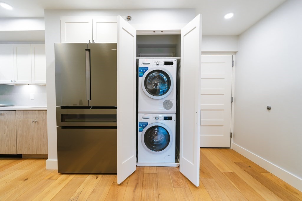 1 bed, 1 bath apartment for rent at 28 Exeter St Unit 1Bed, Back Bay — photo 10 of 14